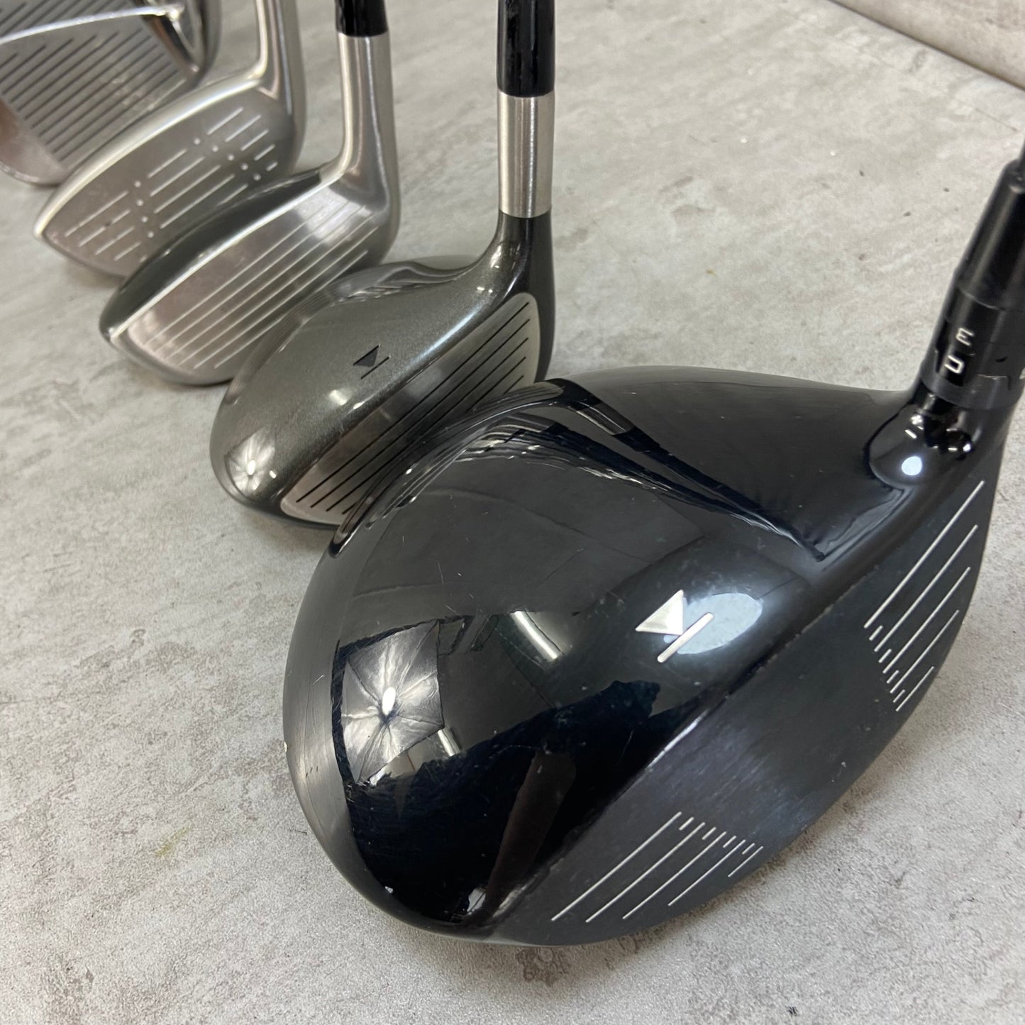 タイトリスト ストラータ メンズゴルフ クラブセット 12本 右利き用 Titleist STRATA