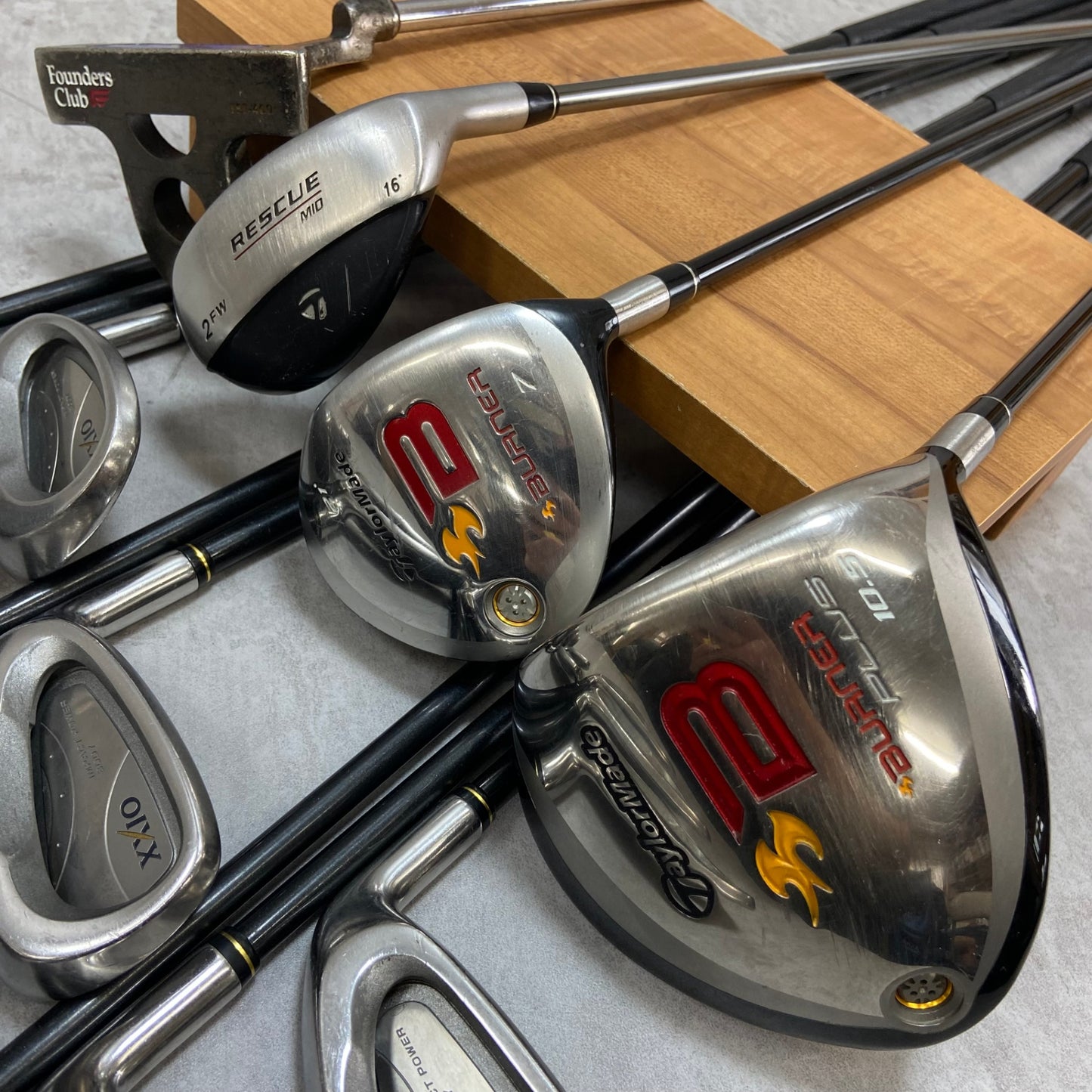 テーラーメイド ゼクシオ メンズゴルフ クラブセット 12本 右利き用 TaylorMade XXIO