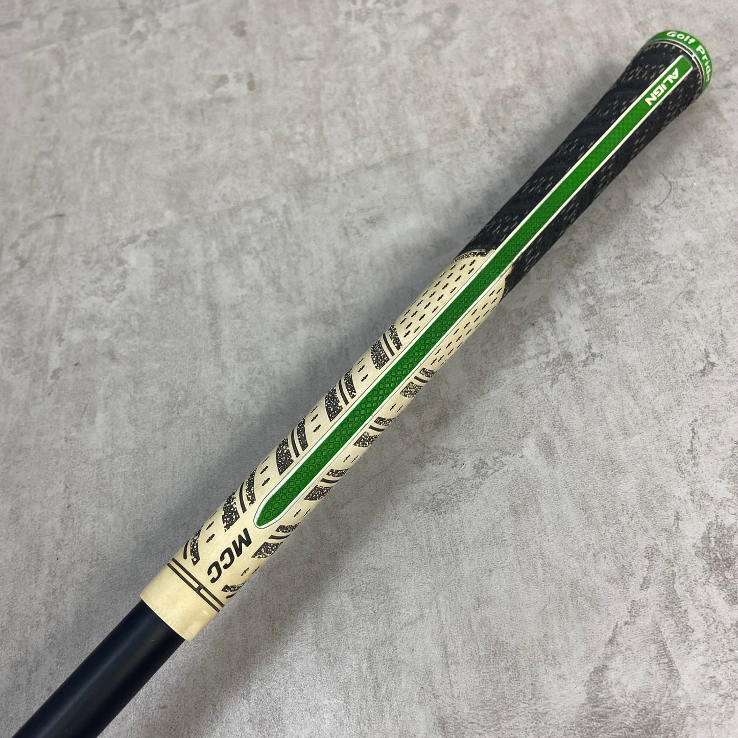 バーティカルグルーブ VGG メンズゴルフ ドライバー 9.5° SR 右利き用 VERTICAL GROOVE