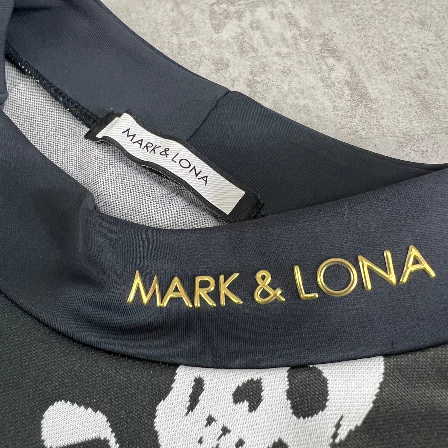 マーク&ロナ メンズ ゴルフウェア 半袖トップス モックネックシャツ 46 ブラック ホワイト MARK&LONA