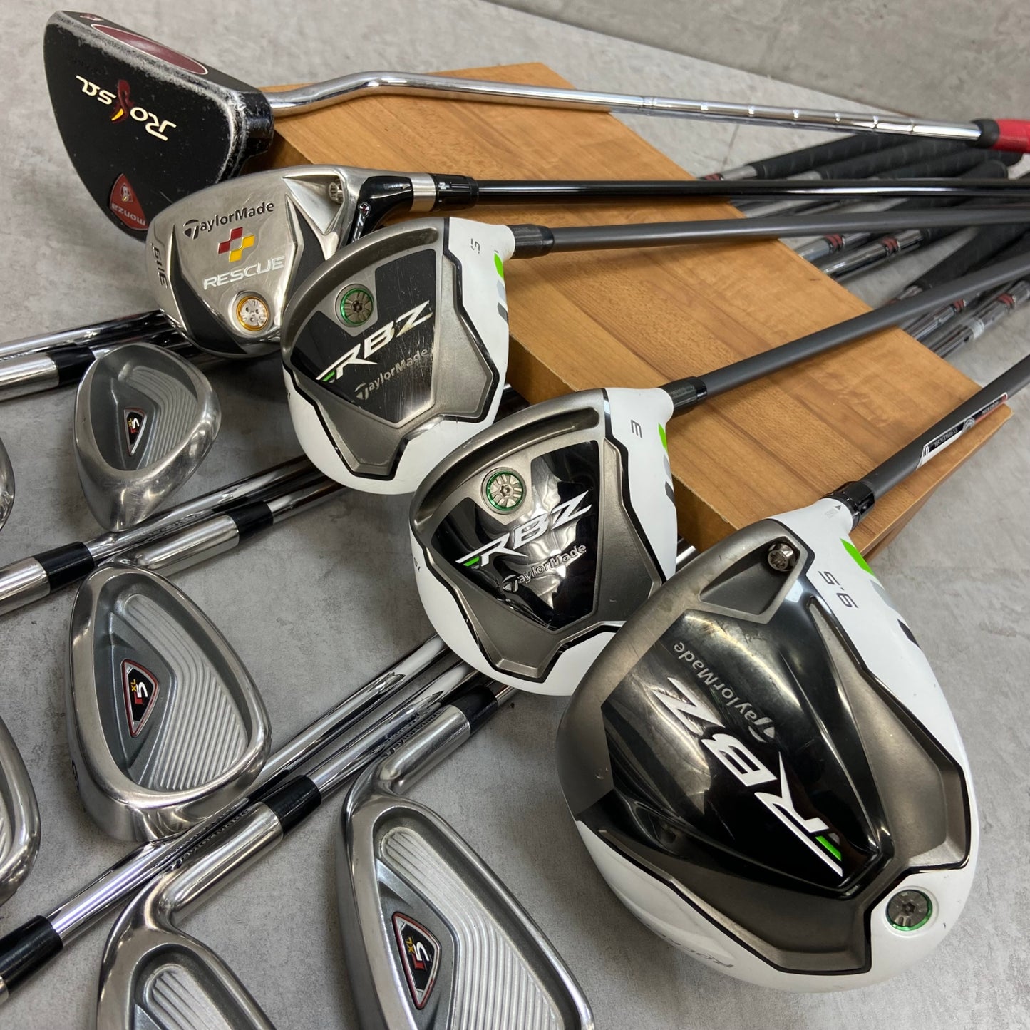テーラーメイド メンズゴルフ クラブセット 13本 右利き用 TaylorMade