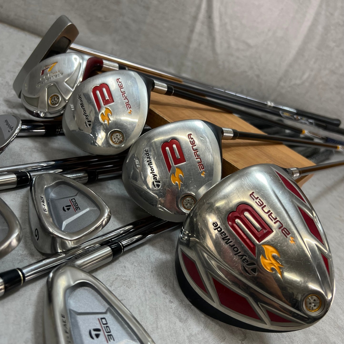 テーラーメイド バーナー メンズゴルフ クラブセット 12本 R 右利き用 TaylorMade BURNER