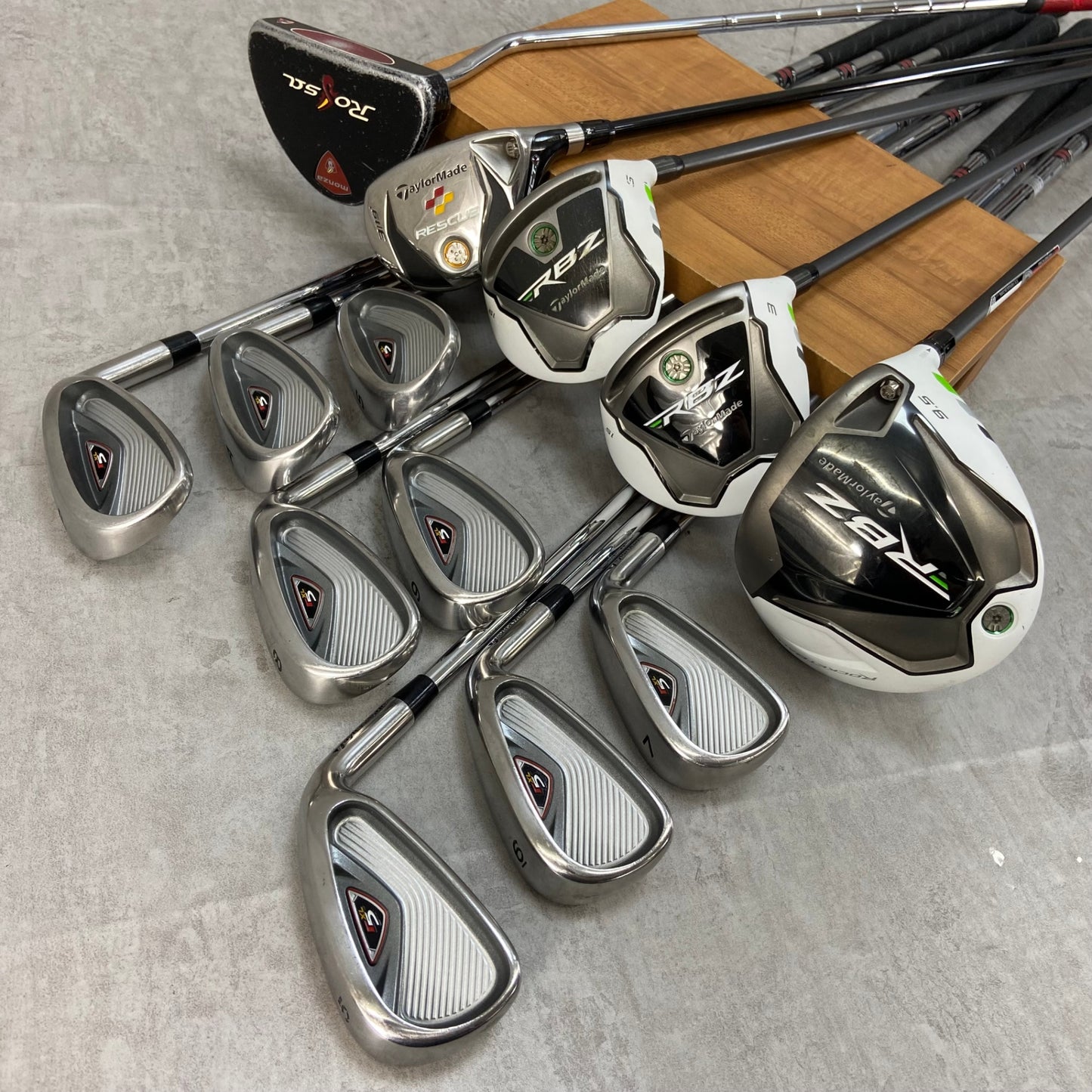 テーラーメイド メンズゴルフ クラブセット 13本 右利き用 TaylorMade