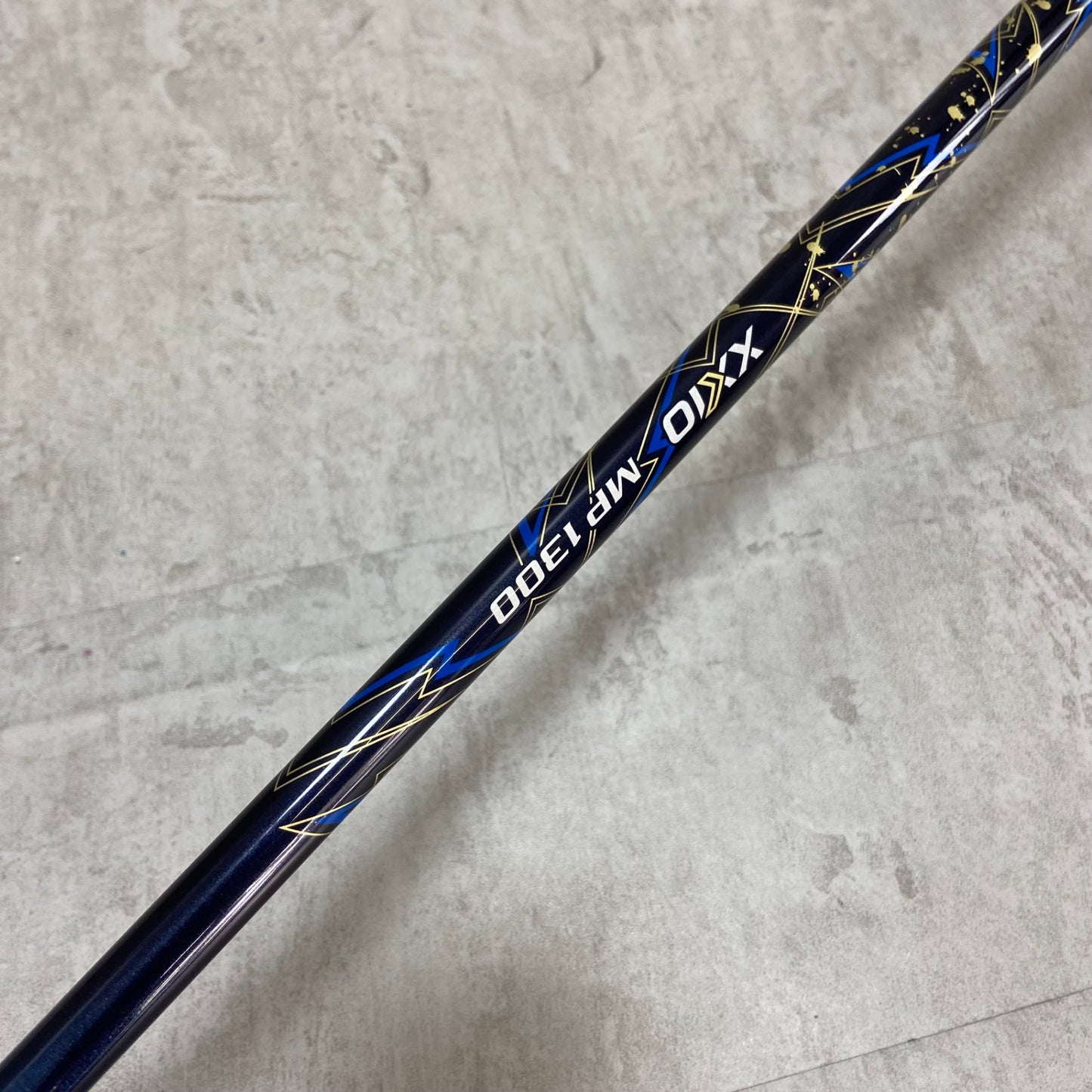 ゼクシオ 13代目 MP1300 メンズゴルフ ドライバー R 右利き用  XXIO