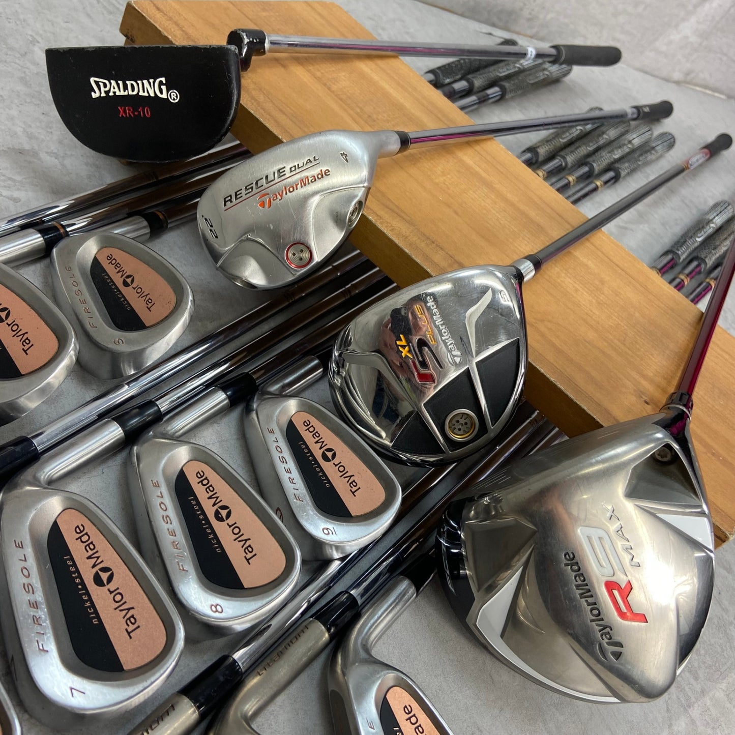 テーラーメイド アダバッド メンズゴルフ クラブセット 14本 右利き用 TaylorMade adabat