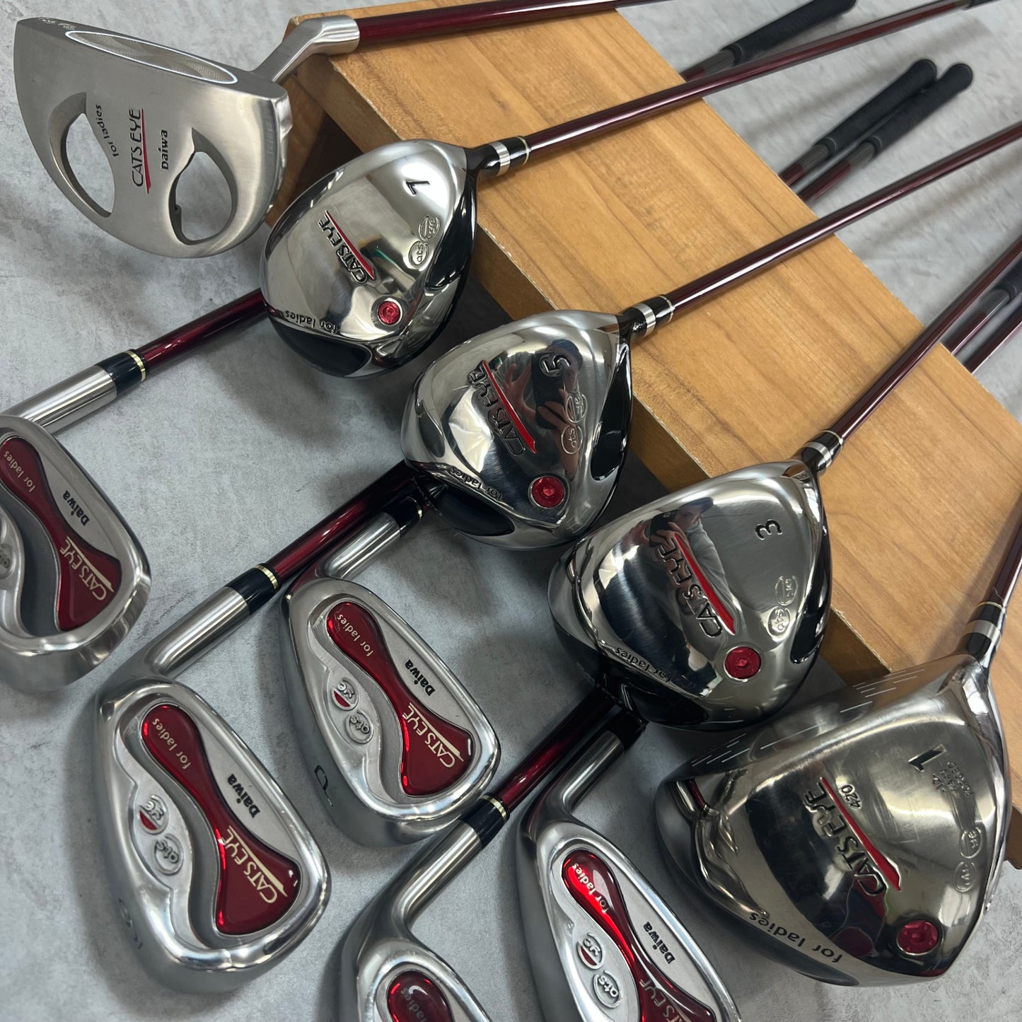 ダイワ キャッツアイ レディースゴルフ クラブセット 10本 L 右利き用 Daiwa CATS EYE