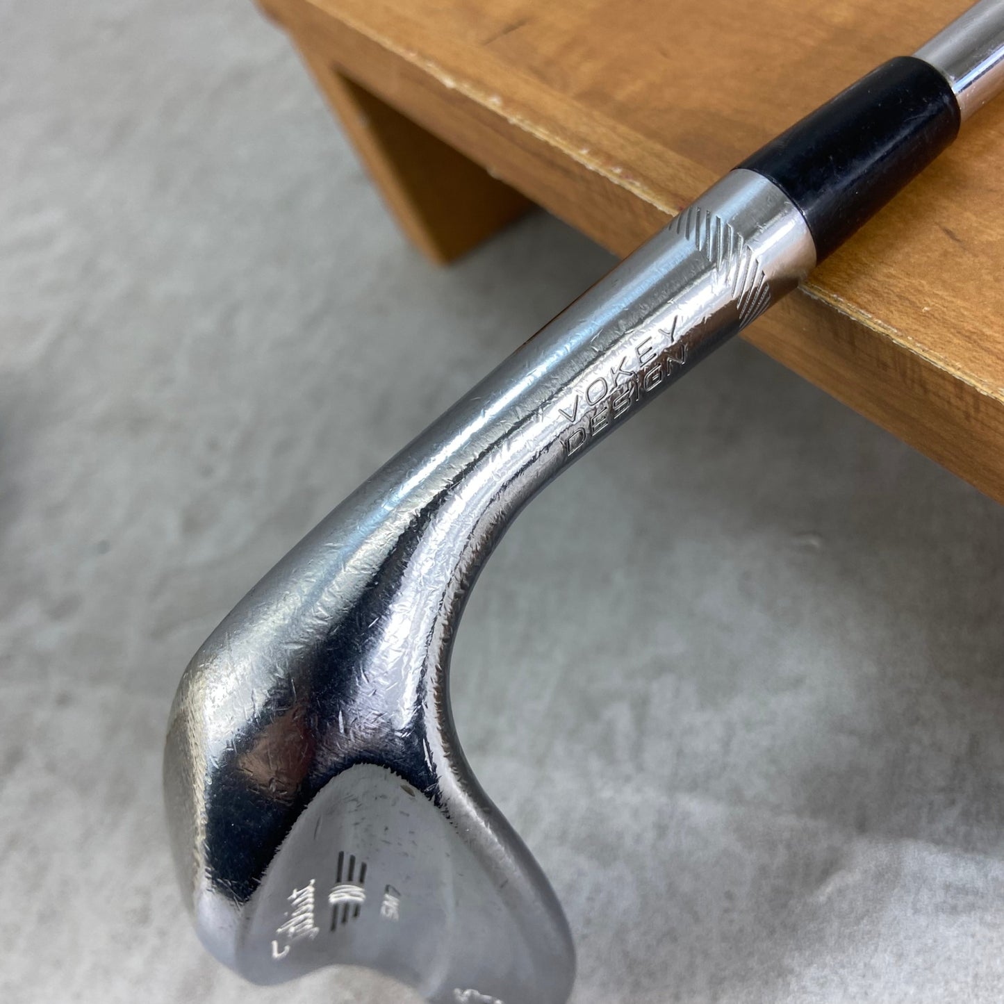 タイトリスト ボーケイデザイン SM7 Dグラインド メンズゴルフ サンドウェッジ 右利き用 Titleist VOKEY DESIGN