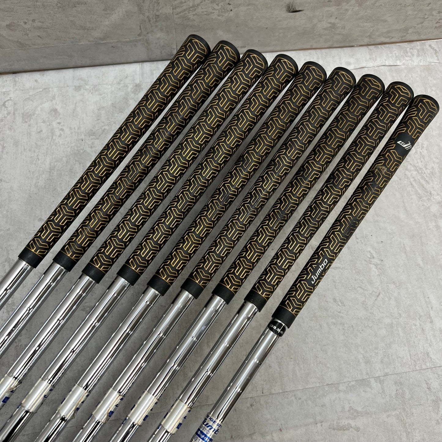 ジャンボ尾崎 ブリヂストン Junbo CUSTOM 831 メンズゴルフ アイアンセット 9本 R 右利き用 BRIDGESTONE カスタム