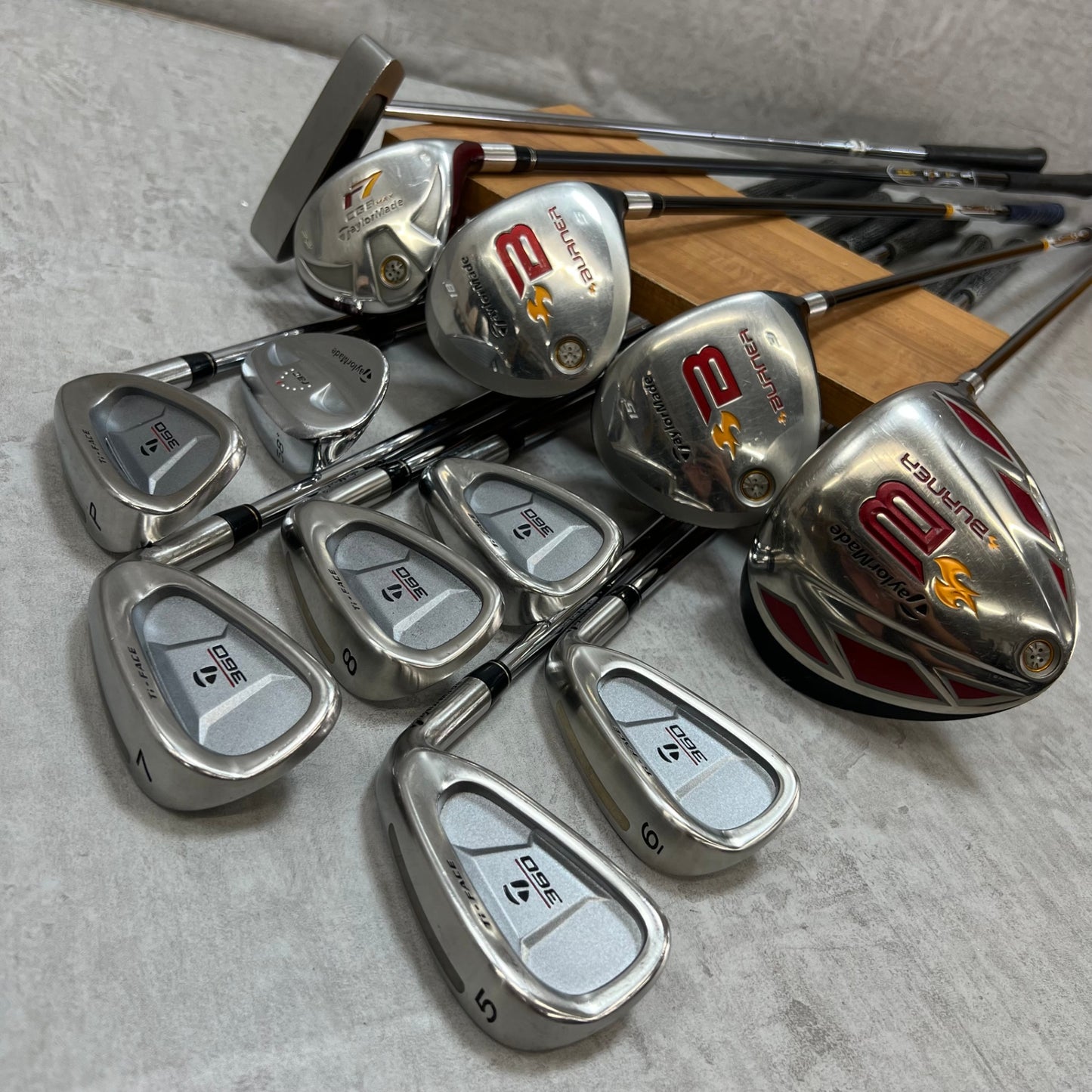 テーラーメイド バーナー メンズゴルフ クラブセット 12本 R 右利き用 TaylorMade BURNER