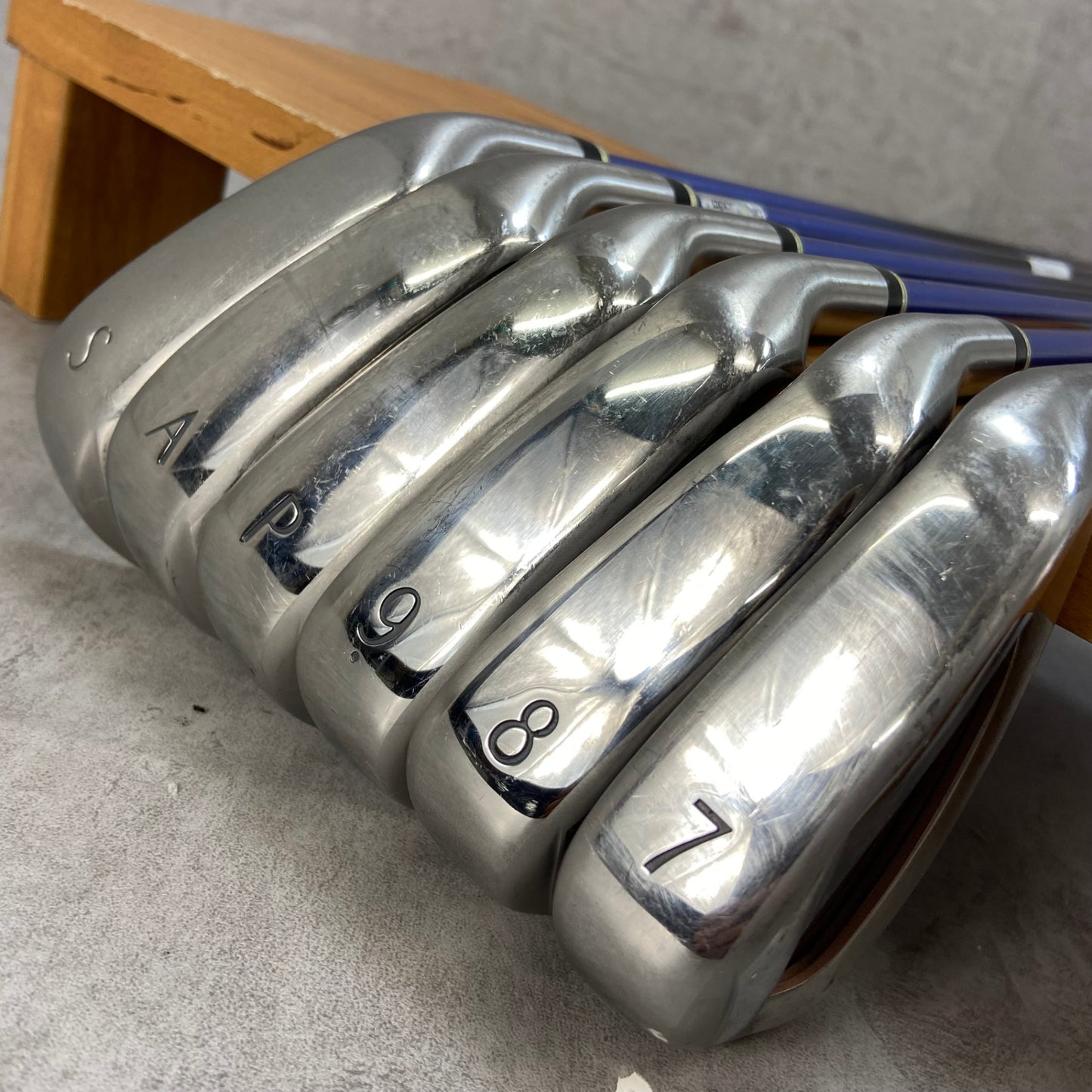 ゼクシオ 11代目 MP1100 レディースゴルフ アイアンセット 6本 右利き用 L XXIO