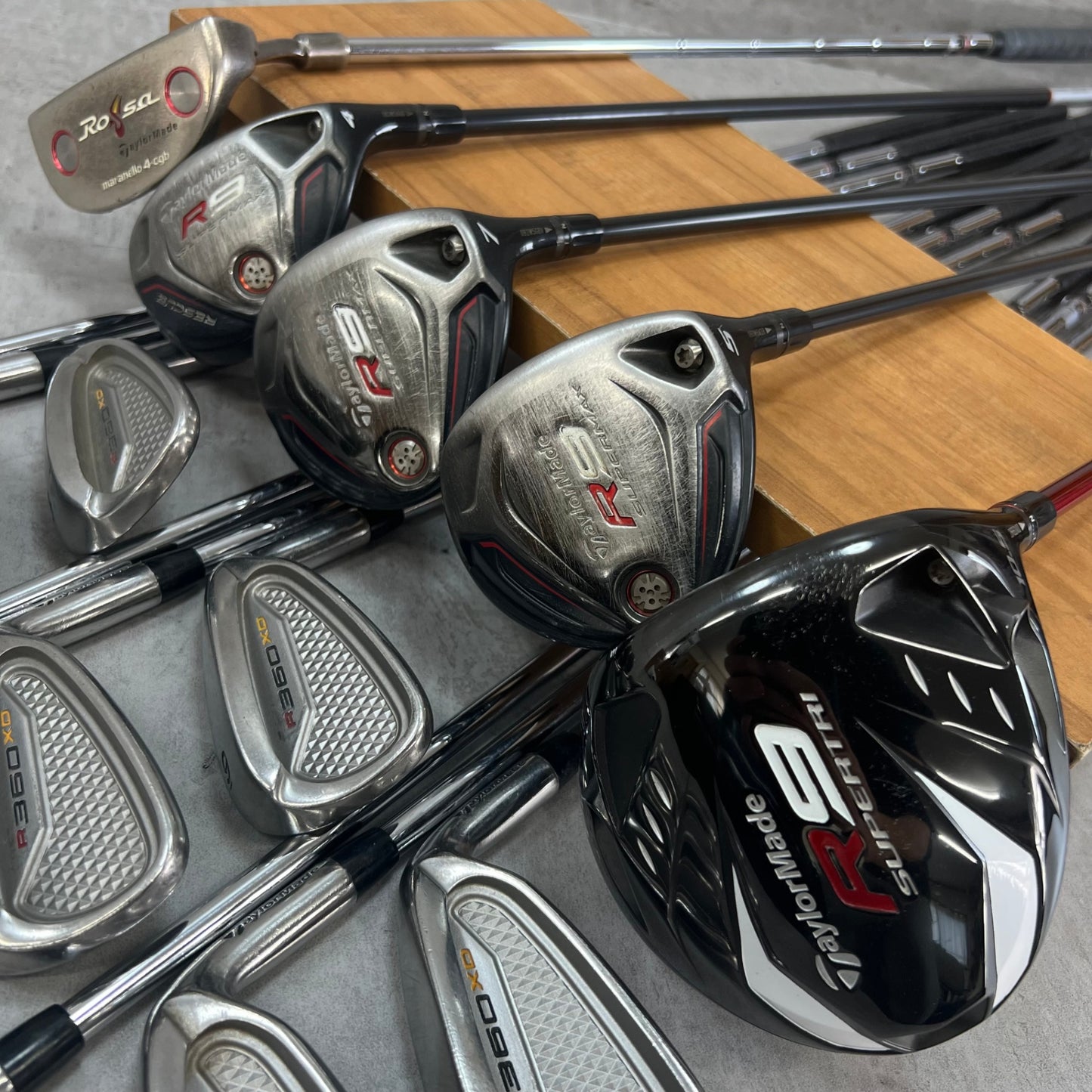 テーラーメイド R9 メンズゴルフ クラブセット 14本 右利き用 TaylorMade