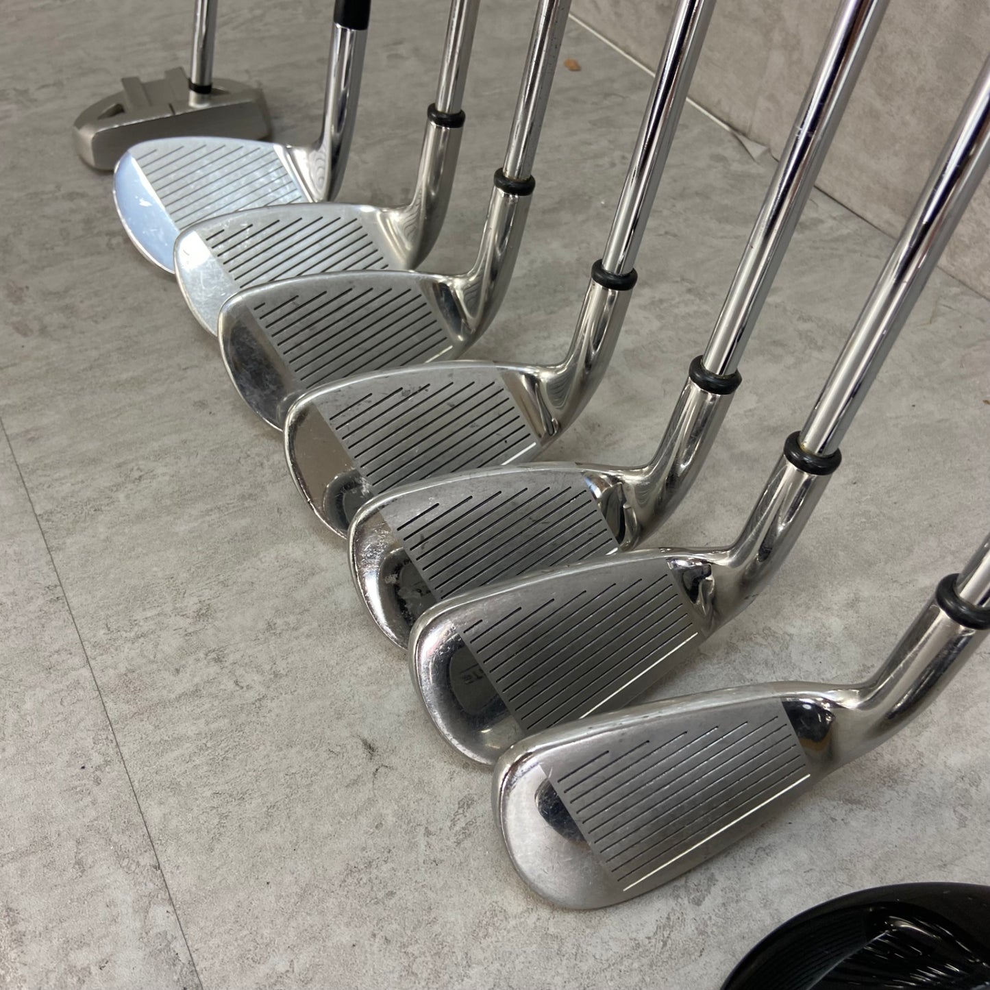 タイトリスト ストラータ メンズゴルフ クラブセット 12本 右利き用 Titleist STRATA