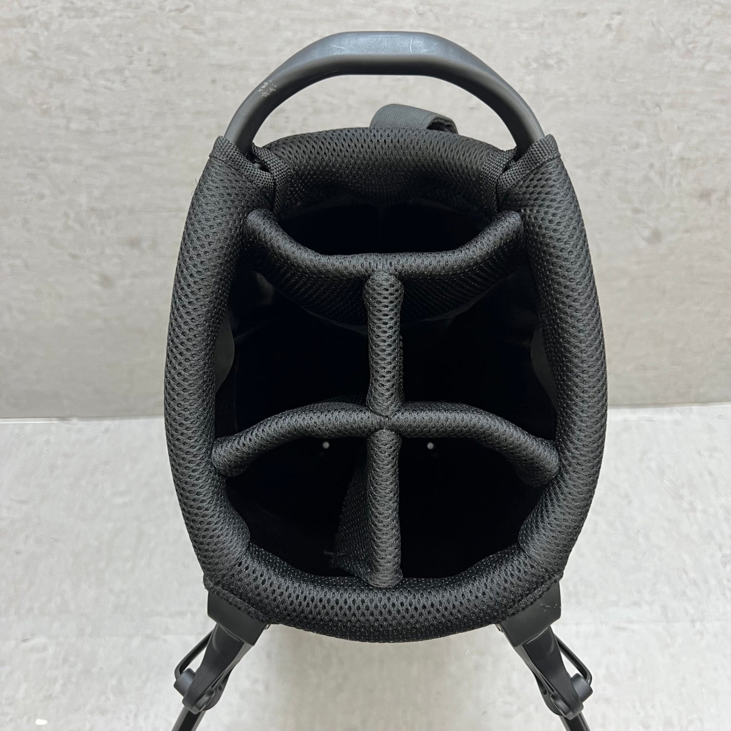 ニューバランス　ゴルフ用　スタンド式　キャディバッグ　約8.5型　ブラック　黒　ポリエステル　New Balance