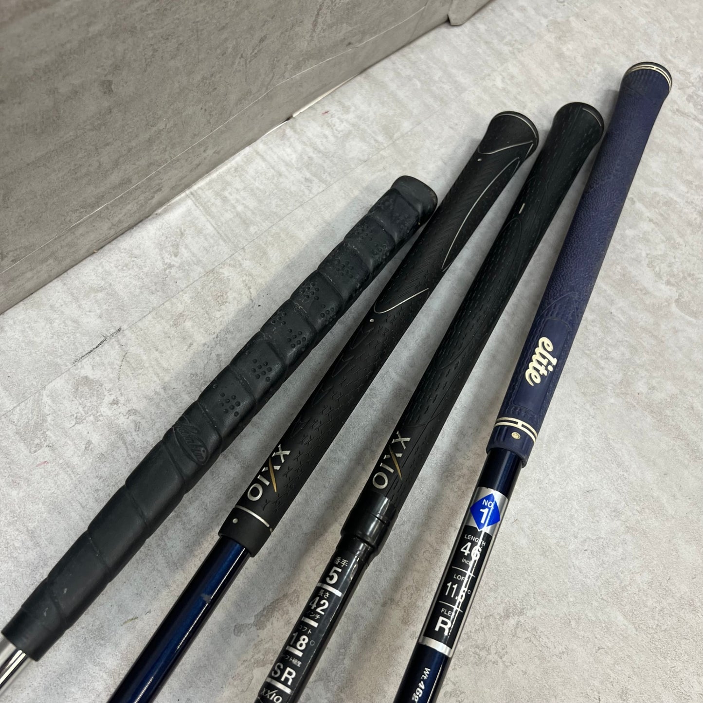 ゼクシオ　メンズゴルフ　クラブセット　14本　右利き用　XXIO ヘッドカバー