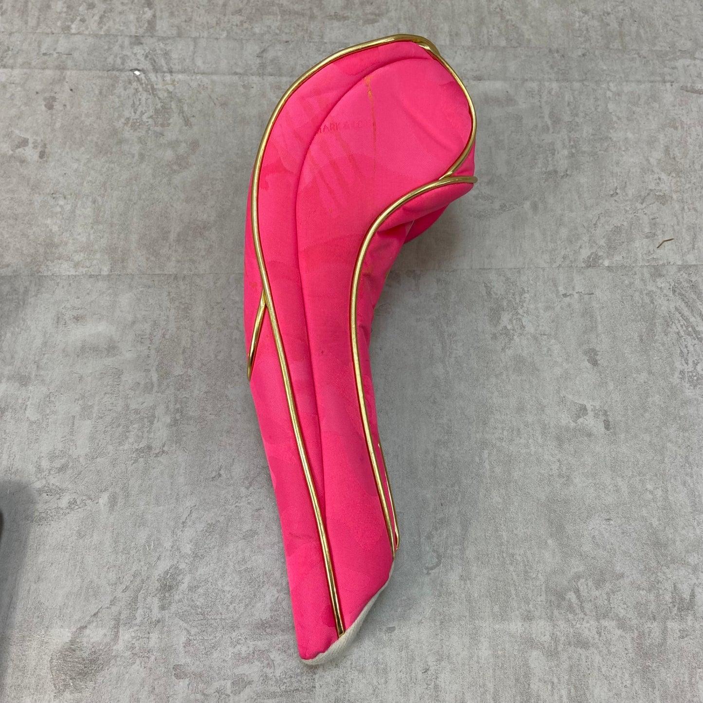 MARK &LONA　ゴルフ　クラブ用ヘッドカバー　ドライバー　ピンク　マークアンドロナ　アイテム　小物