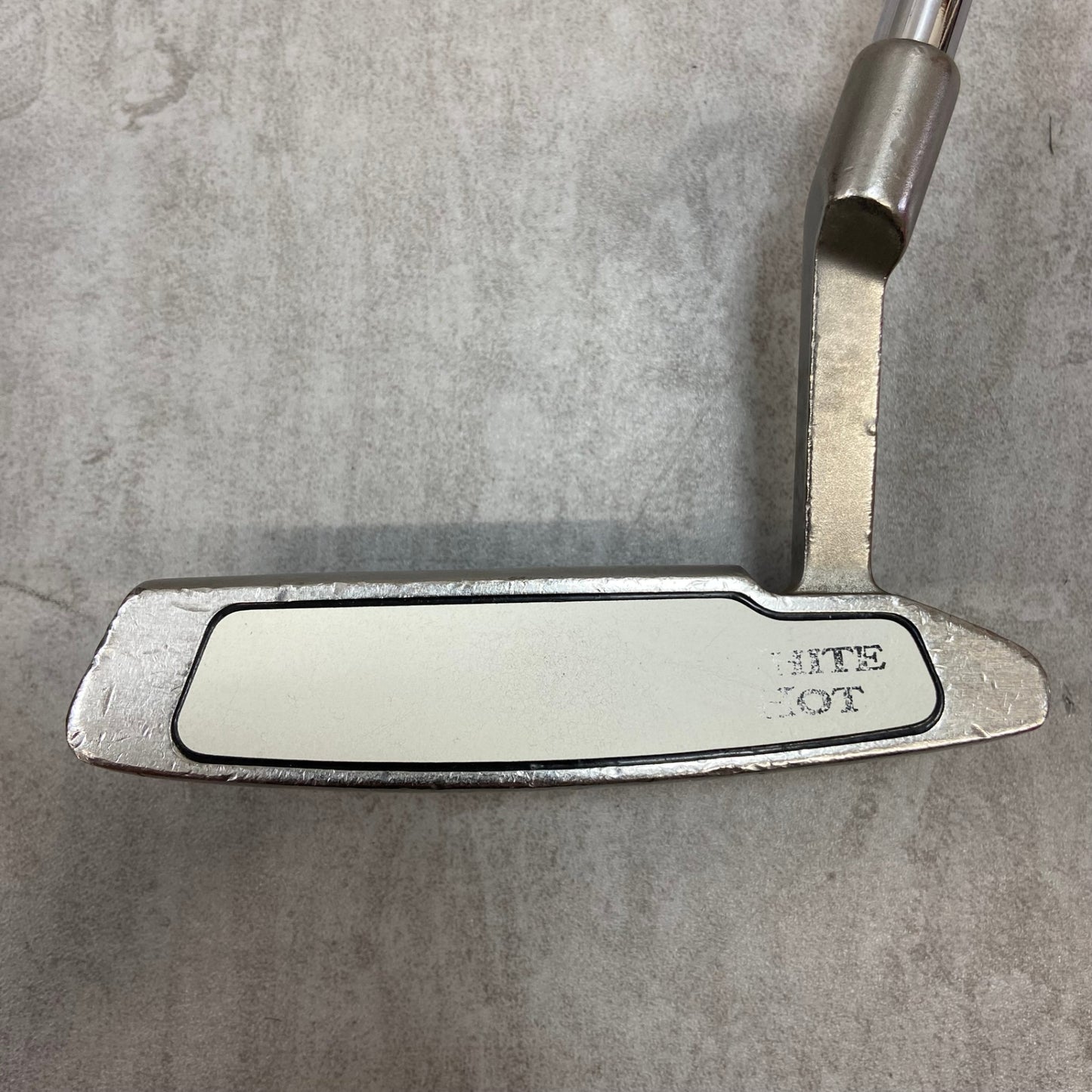オデッセイ　ホワイトホット　#6　2ドット　メンズゴルフ　パター　右利き用　33インチ　ピン型　ODYSSEY　WHITE HOT