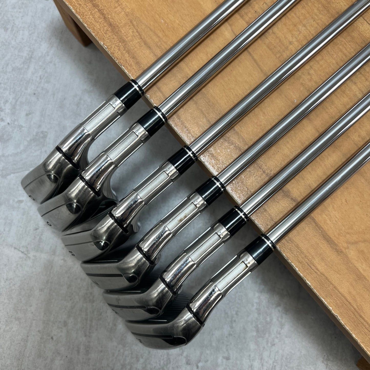 TaylorMade テーラーメイド M6 メンズゴルフ アイアンセット 5番〜PW 6本 右利き用 純正シャフト スチール S