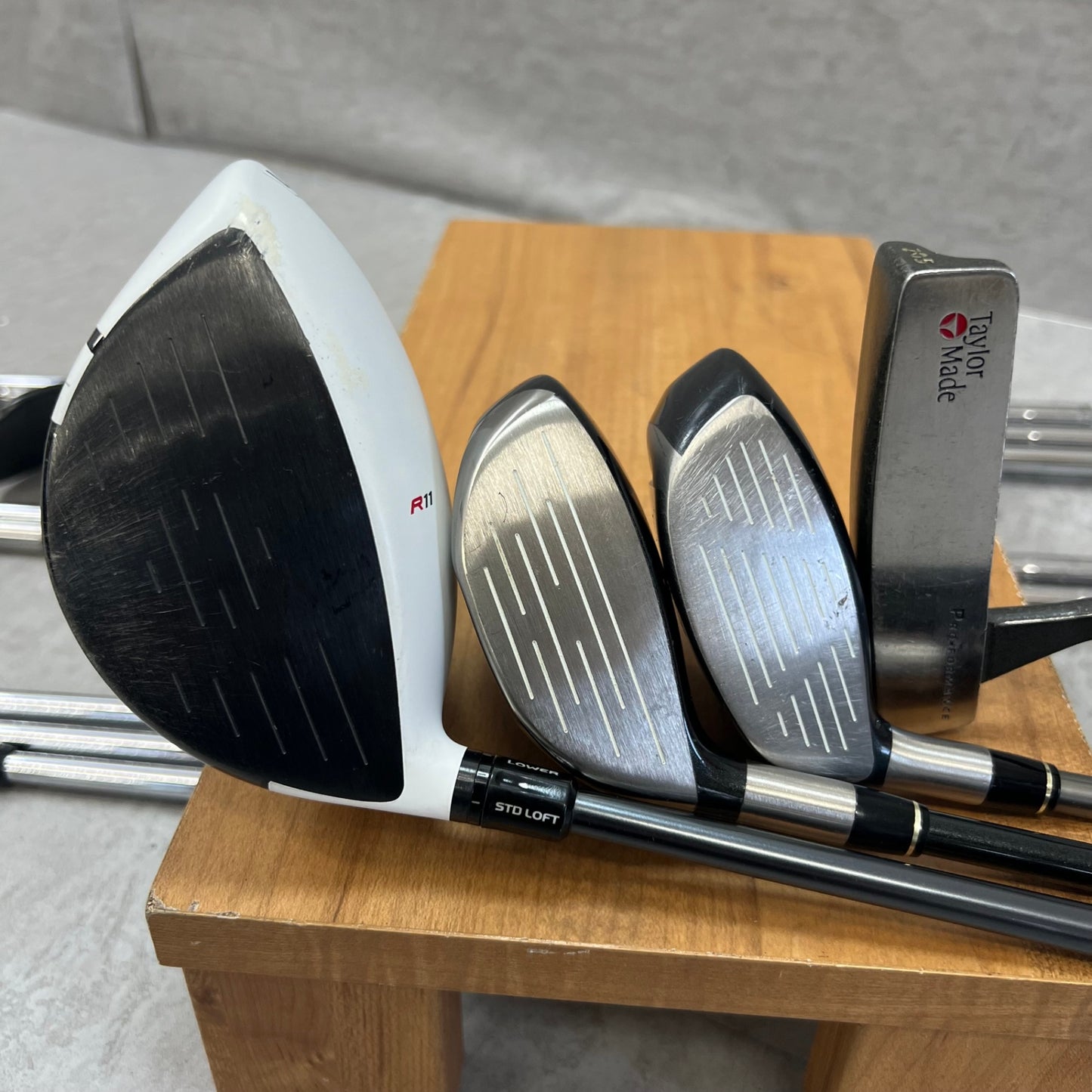 テーラーメイド　ミズノ　メンズゴルフ　クラブ12本セット　右利き用　キャディバッグ付き　TaylorMade　MIZUNO