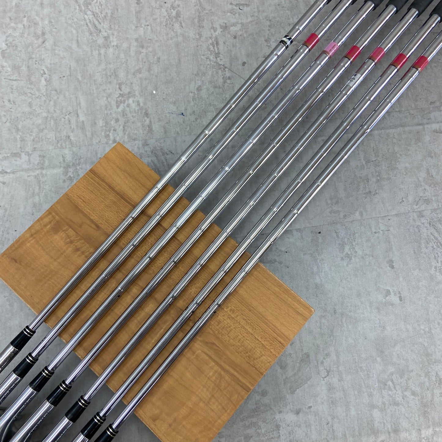 テーラーメイド　ツアープリファード　メンズゴルフ　アイアンセット　7本　右利き用　X100　TaylorMade　TOUR PREFERRED