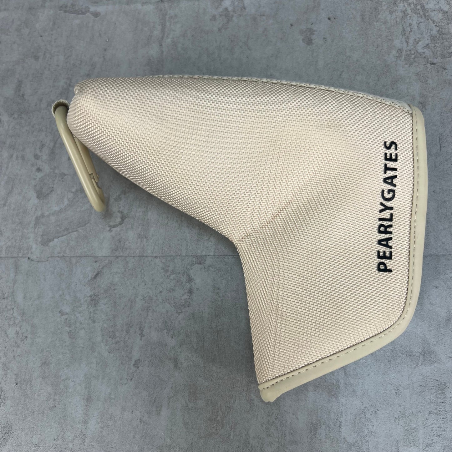 パーリーゲイツ　ゴルフクラブ用ヘッドカバー　パター　ピン型　ベージュ　PEARLY GATES