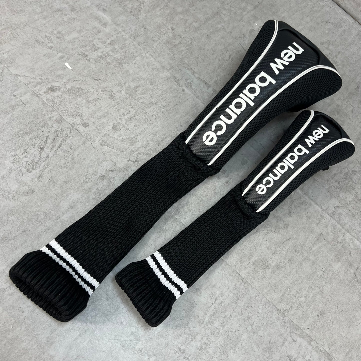 New Balance　ゴルフクラブ用ヘッドカバー　2点セット　ドライバー　ユーティリティ　ブラック　黒　ホワイト　白　ニューバランス