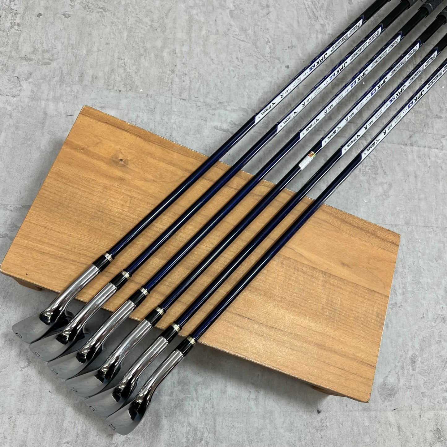 ミズノ JPX EⅢ メンズゴルフ アイアンセット 6本 R 右利き用 カーボン MIZUNO