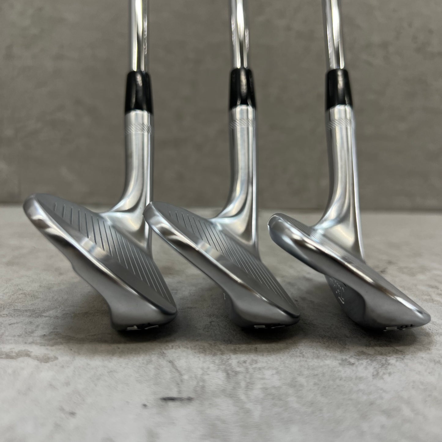 タイトリスト　ボーケイデザイン SM7　メンズゴルフ　ウェッジ3本セット　50° 54° 58°　右利き用　N.S.PRO  S Titleist VOKEY DESIGN
