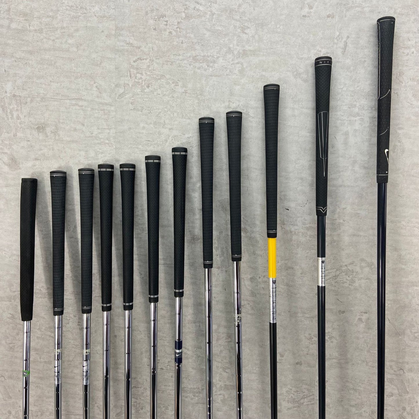 NIKE　ナイキ　メンズゴルフ12本セット　右利き用　キャディバッグ　初心者おすすめ　入門用