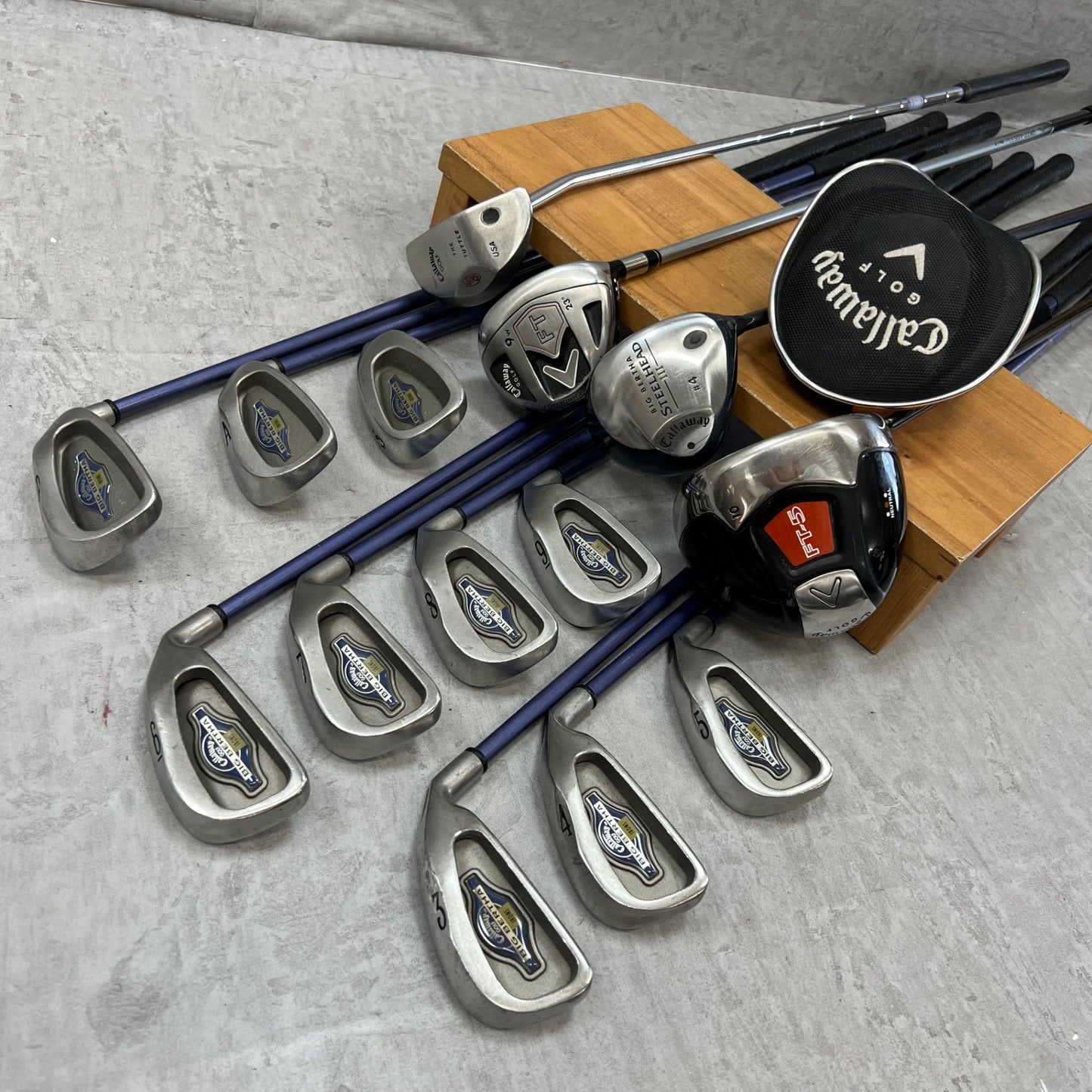 キャロウェイ　メンズゴルフ　クラブ14本セット　右利き用　キャディバッグ付き　Callaway