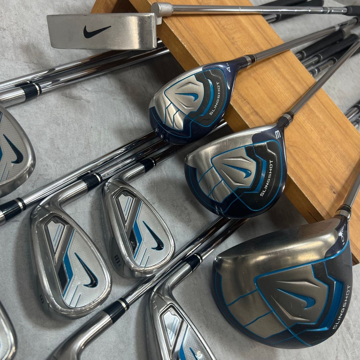 NIKE スリングショット　メンズゴルフ　クラブセット　11本　SR 右利き用　ナイキ　SLING SHOT