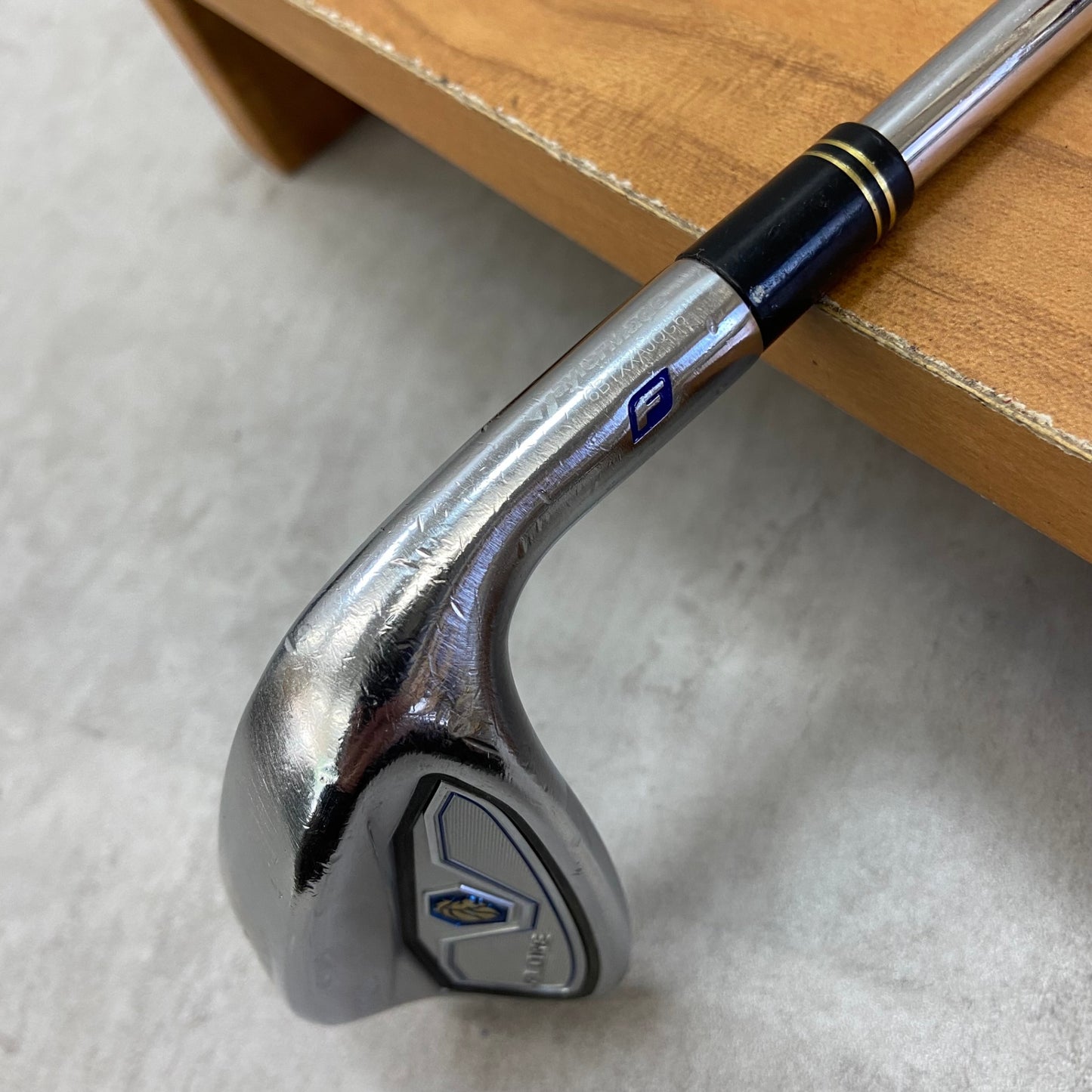 TaylorMade　テーラーメイド　Fグローレ　メンズゴルフ　AW　アプローチウェッジ　35.25インチ　D-2　R　右利き用