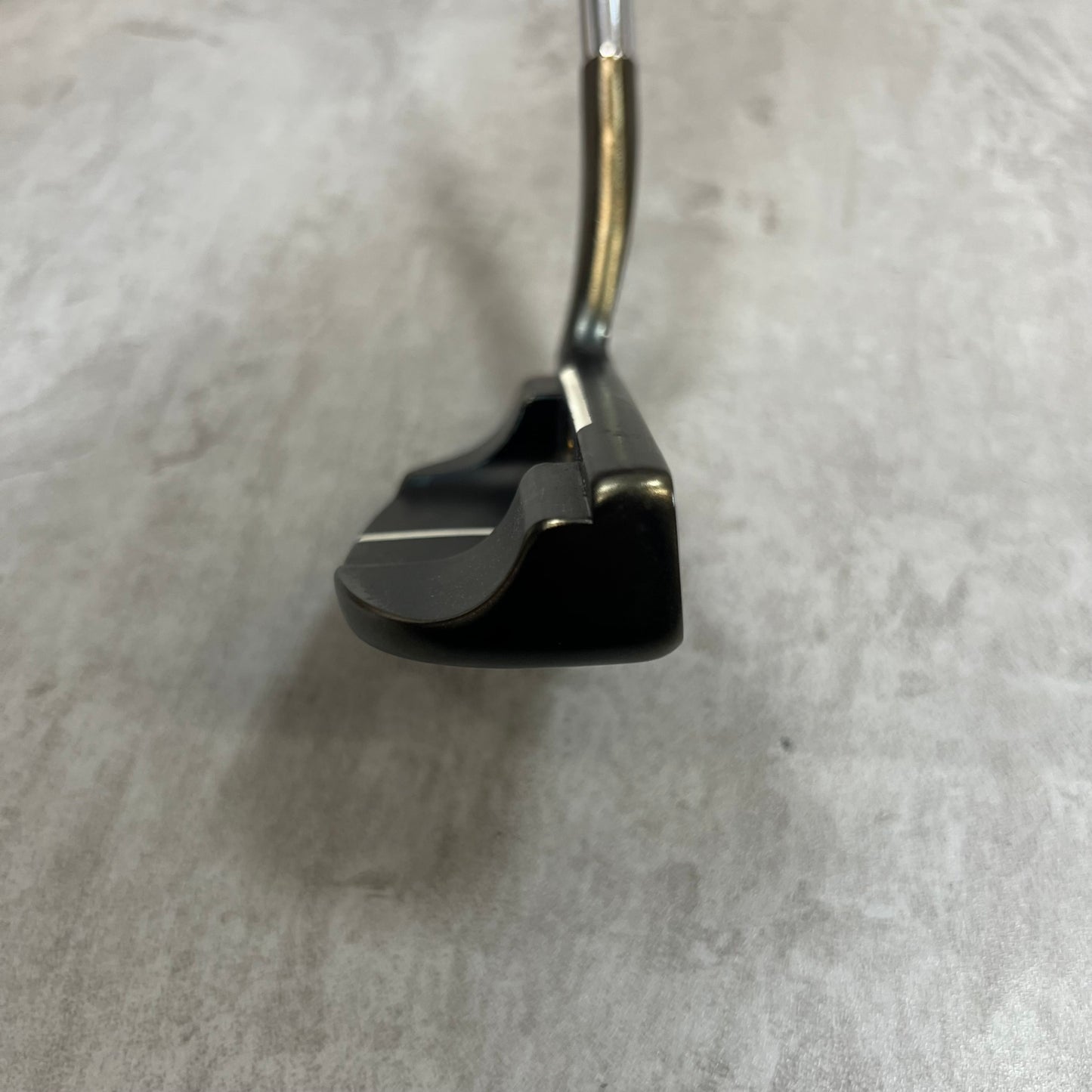 TaylorMade　テーラーメイド　 ロッサマナネロ　メンズゴルフ　PT　パター　マレット	L字　33.9インチ　右利き用