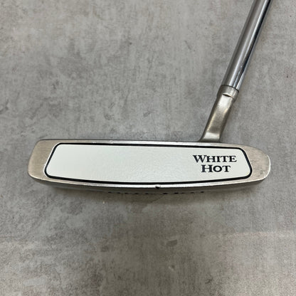 オデッセイ　ホワイトホット ♯2　メンズゴルフ　パター　右利き用　33インチ　ODYSSEY　WHITE HOT