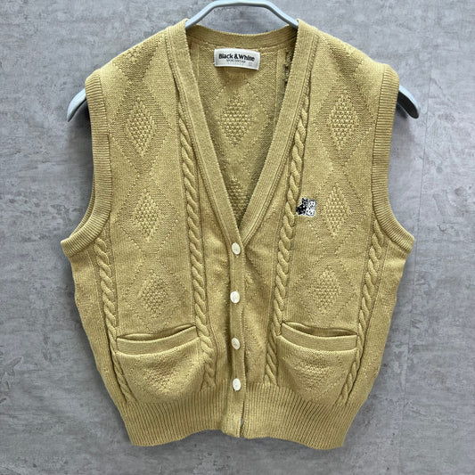 ブラック＆ホワイト　レディース　ベスト　ニット　11サイズ　ベージュ　女性用ゴルフアパレル　Black＆White