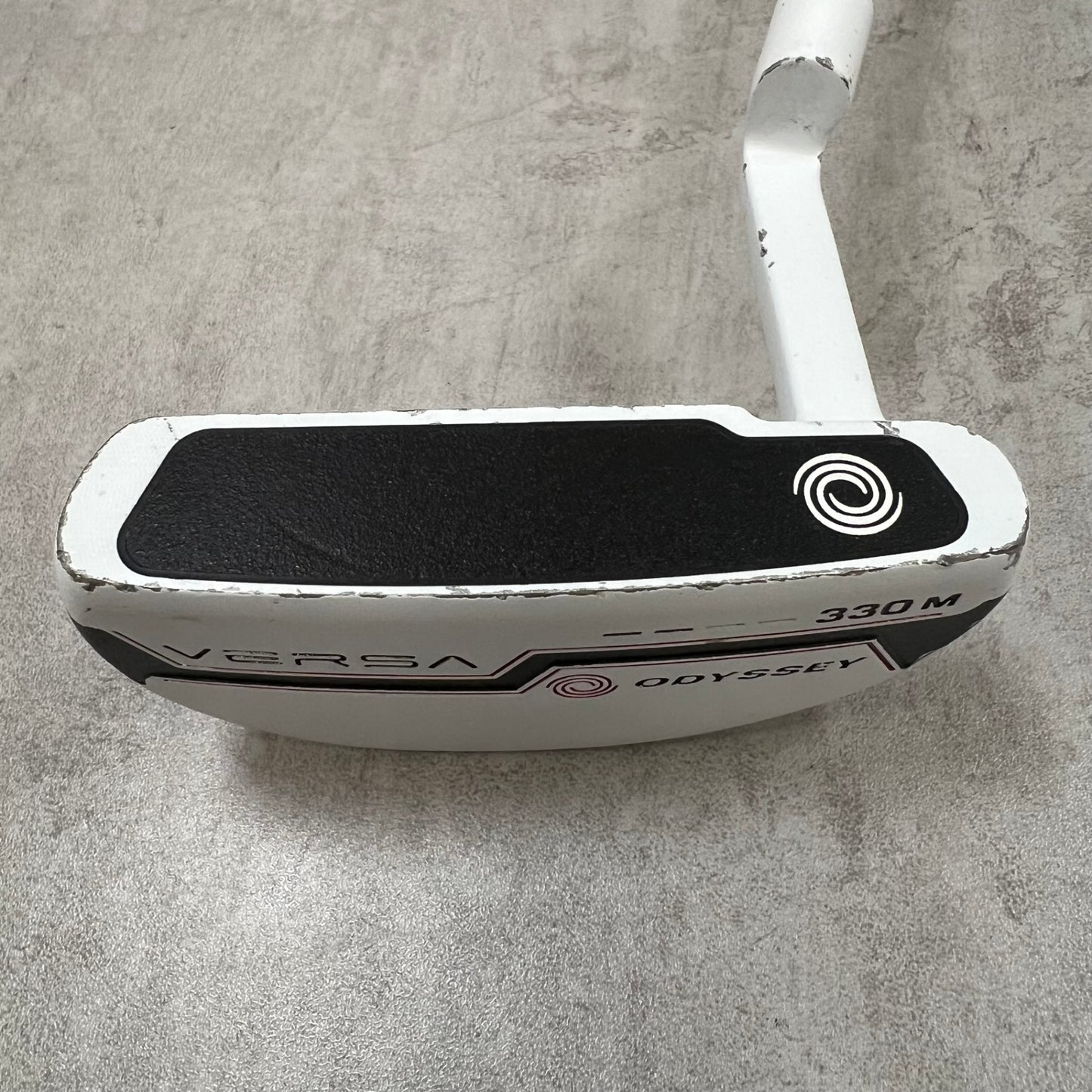 オデッセイ　VERSA　330M　メンズゴルフ　パター　右利き用　33インチ　ODYSSEY　ヴァーサ