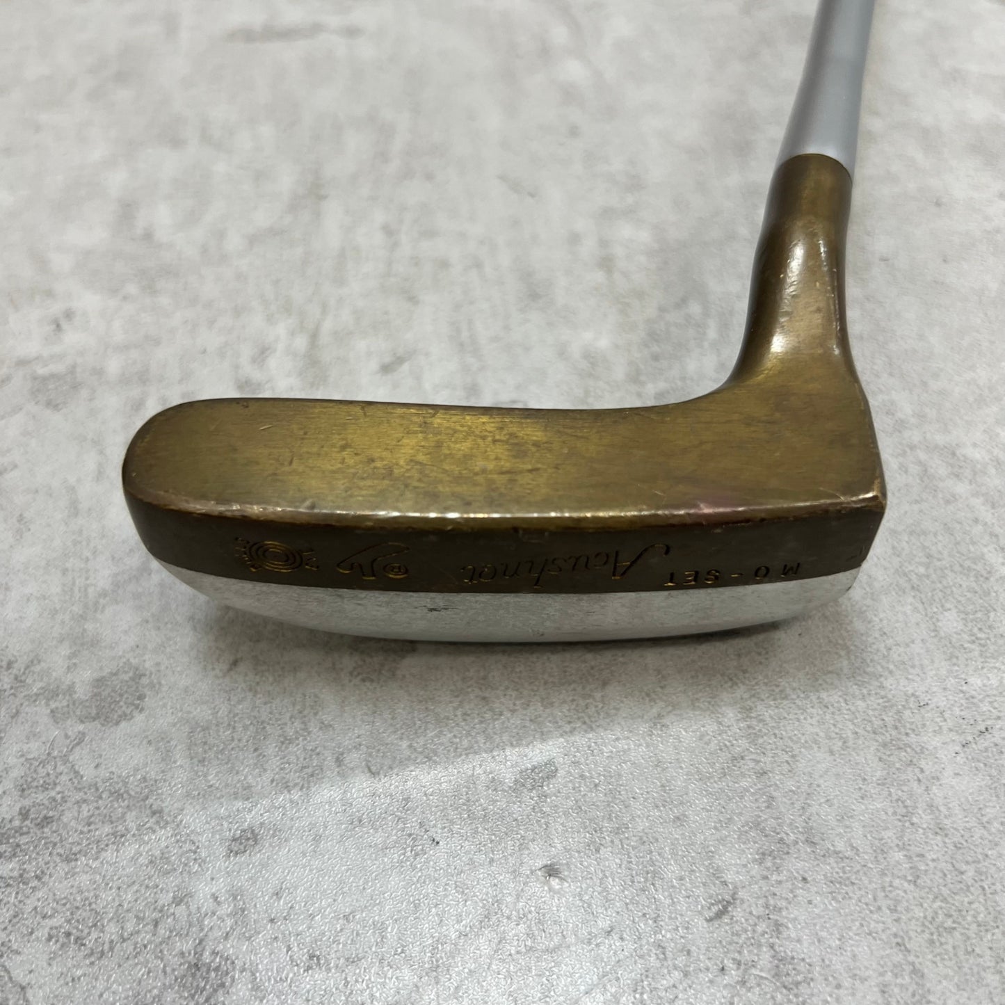 Acushnet アクシネット　BULLS EYE MO-SET　ブルズアイ	メンズゴルフ　パター	ピン型	34インチ　右利き用