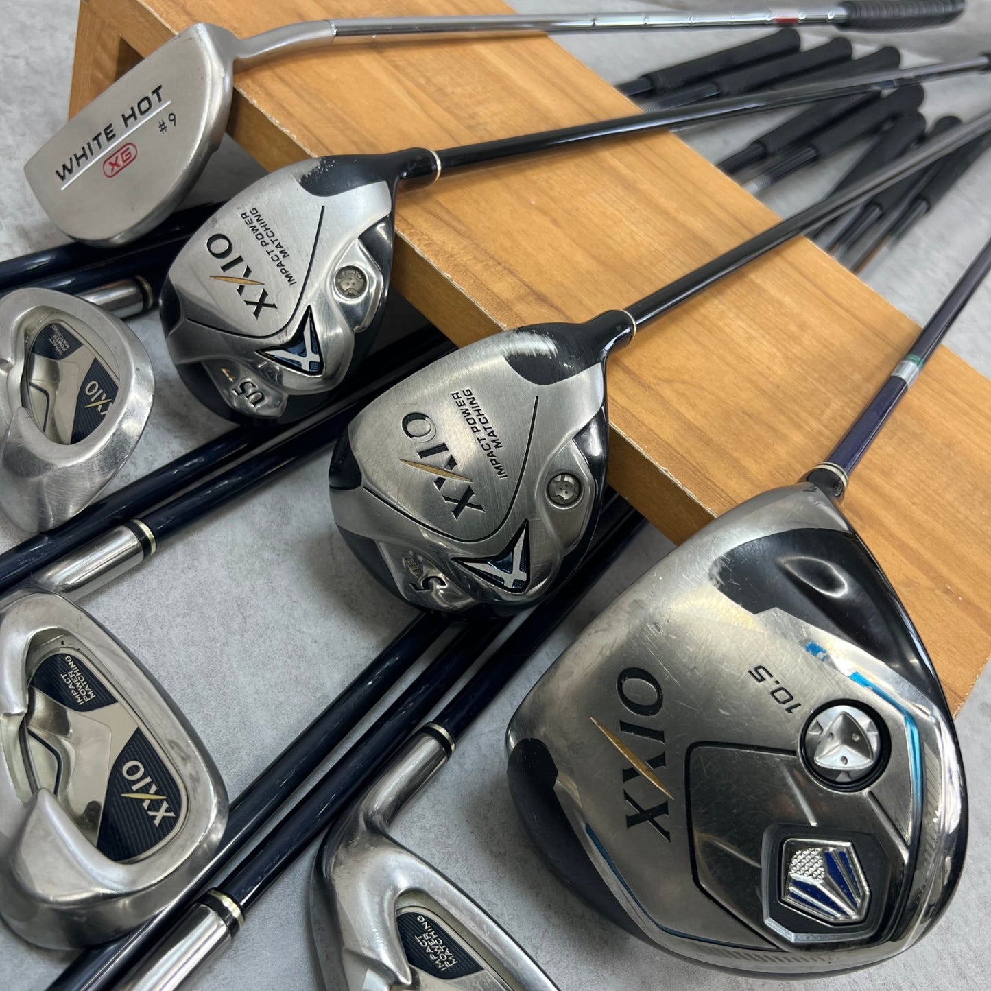 ゼクシオ　メンズゴルフ　クラブセット　12本　R　右利き用　XXIO