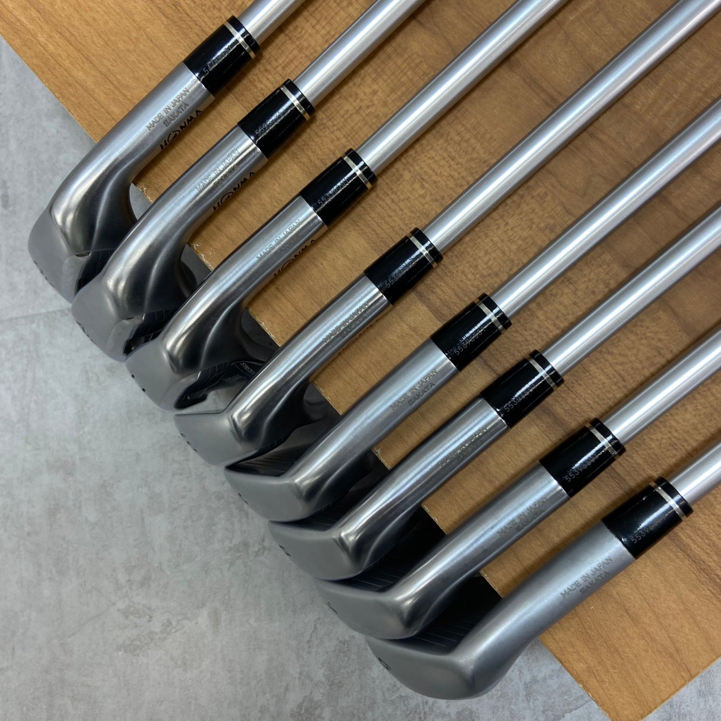 ホンマ　ベレス　NX 3スター　メンズゴルフ　アイアンセット　8本　右利き用　SR HONMA 　BERES　STAR 星