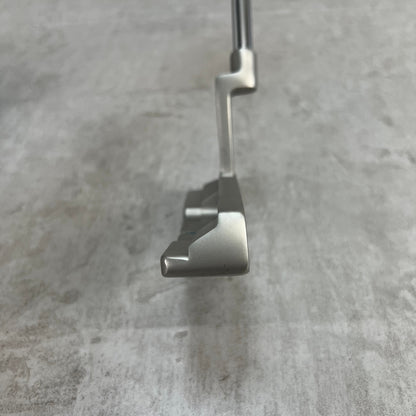 スコッティキャメロン　セレクトニューポート2　メンズゴルフ　パター　右利き用　ピン型　33インチ　SCOTTY CAMERON