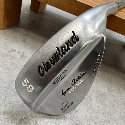 Cleveland　クリーブランド　ツアーアクション　REG.588　メンズゴルフ	サンドウェッジ	58°	35インチ	D-2	S　右利き用