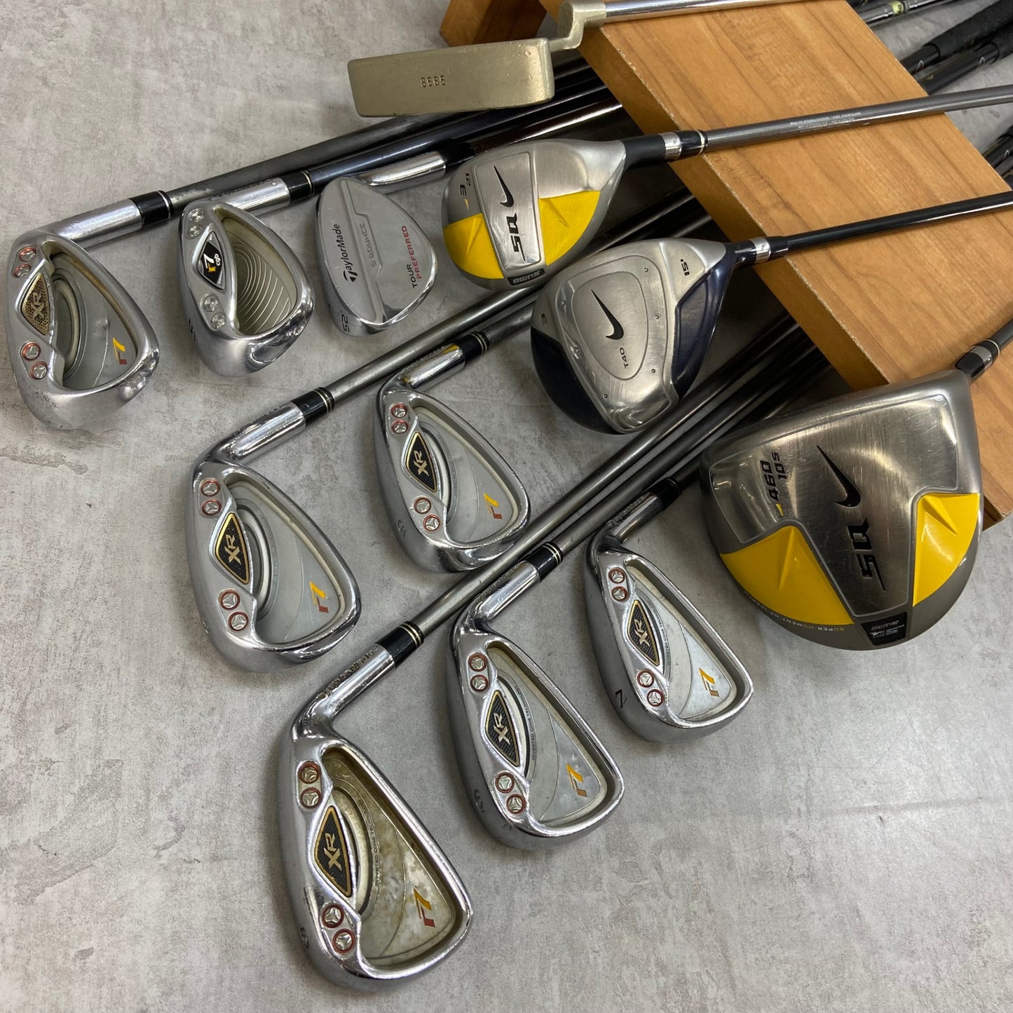 ナイキ　テーラーメイド　メンズゴルフ　クラブセット　12本　右利き用　NIKE　TaylorMade