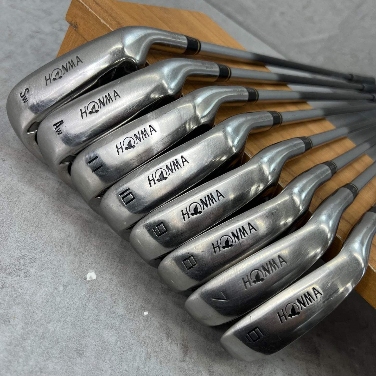 ホンマ　LB515　メンズゴルフ　アイアンセット　8本　右利き用　HONMA