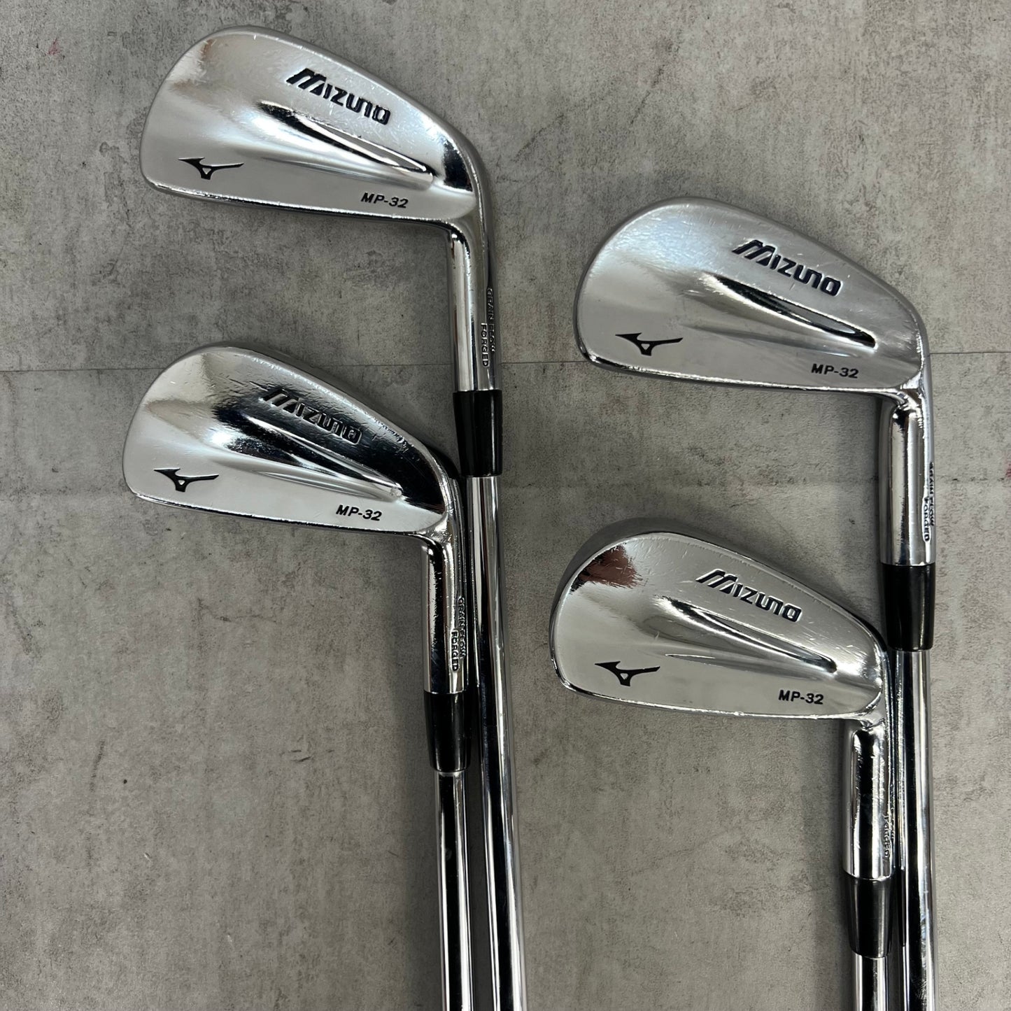 ミズノ　MP-32　メンズゴルフ　アイアンセット　7本　S200　右利き用　Mizuno　ダイナミックゴールド