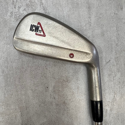 テーラーメイド　ICW11　メンズゴルフ　2番アイアン　R　右利き用　ロング　ミッド　TaylorMade