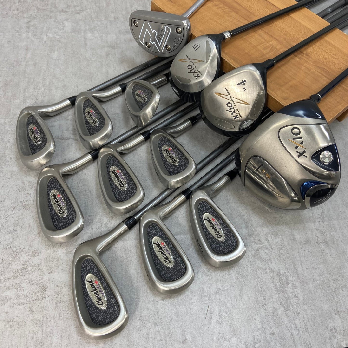 ゼクシオ　クリーブランド　メンズゴルフ　クラブセット　13本　右利き用　XXIO　Cleveland