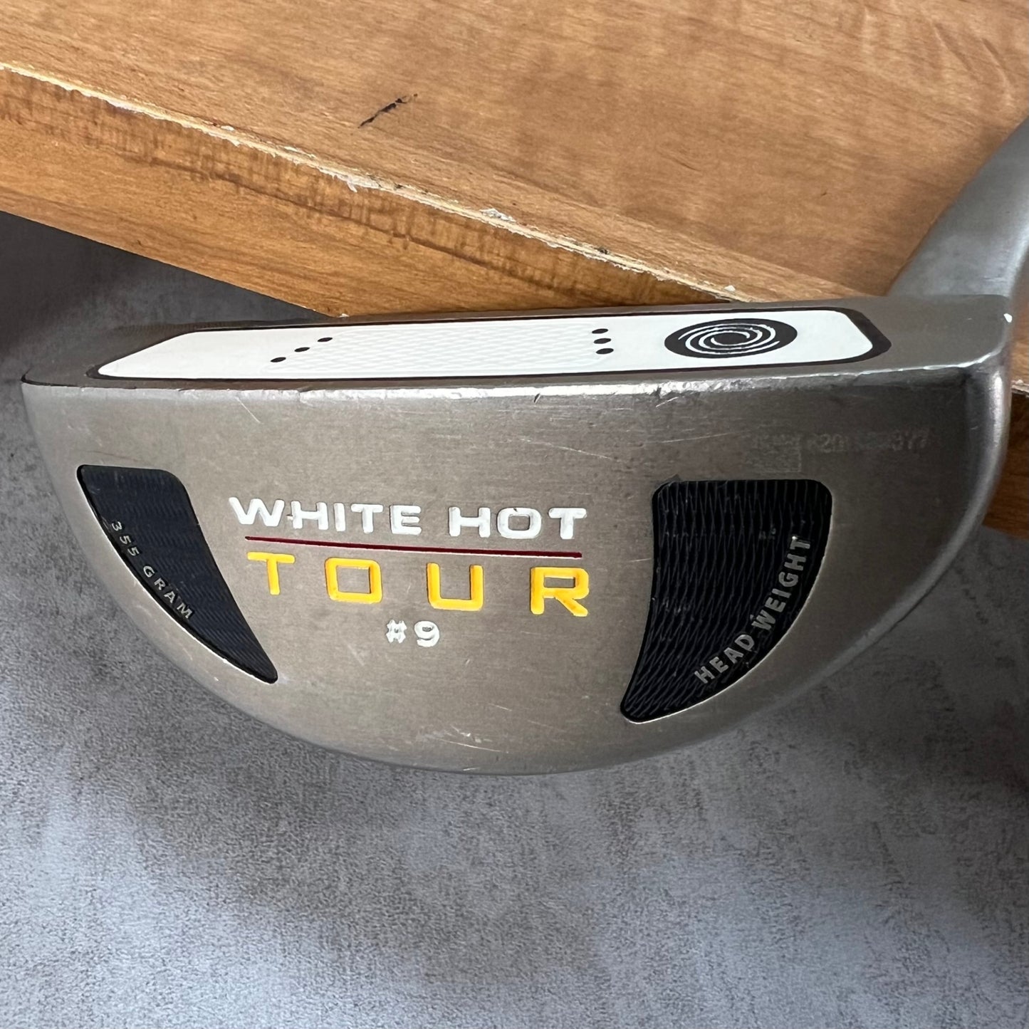 オデッセイ　ホワイトホット　ツアー　＃9　メンズゴルフ　パター　右利き用　ODYSSEY　WHITE HOT　TOUR