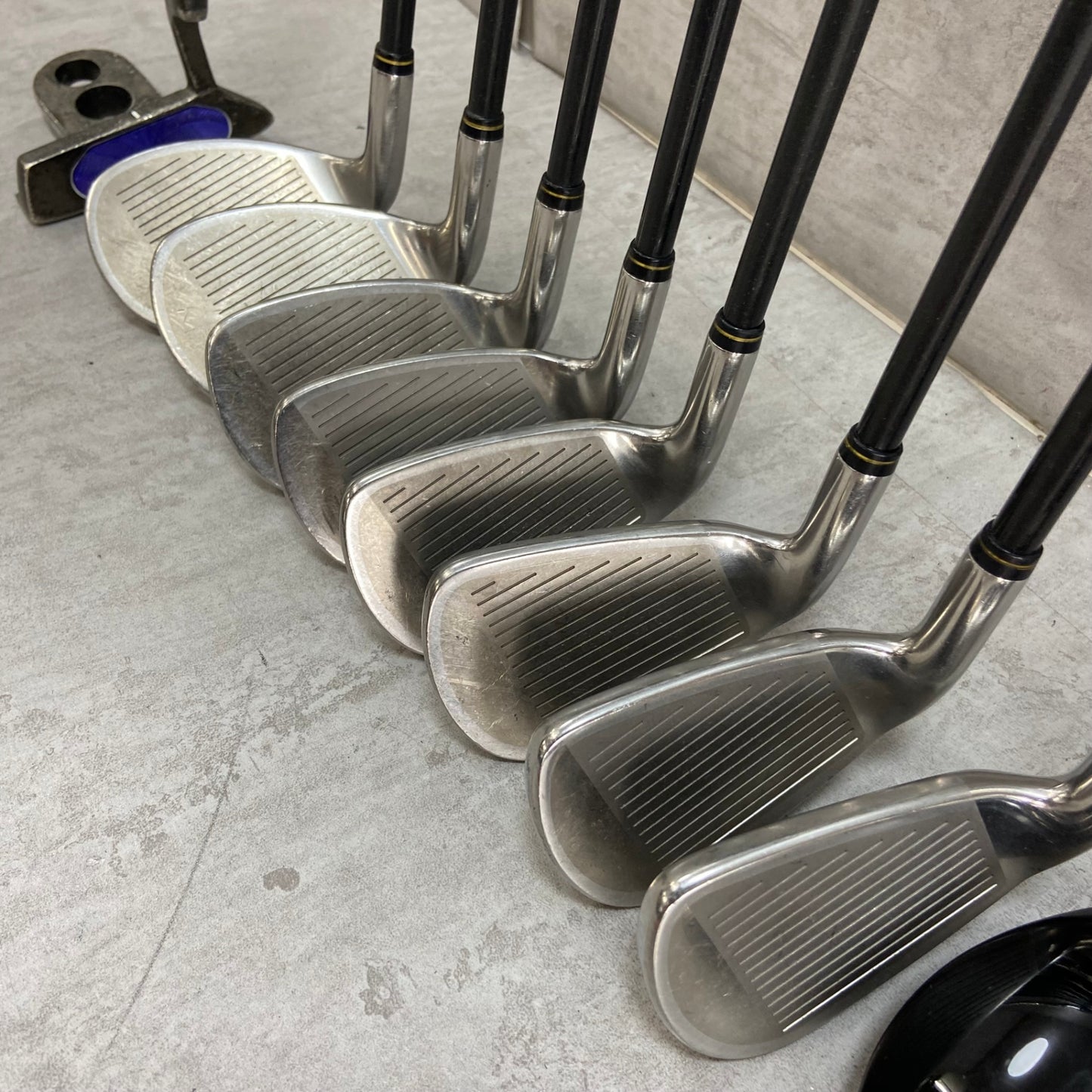 テーラーメイド　ゼクシオ　メンズゴルフ　クラブセット　12本　右利き用　TaylorMade XXIO
