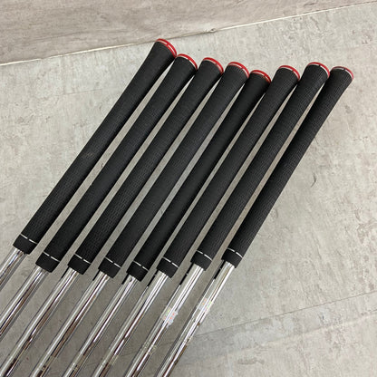 テーラーメイド　R9　メンズゴルフ　アイアンセット　8本　右利き用　TaylorMade