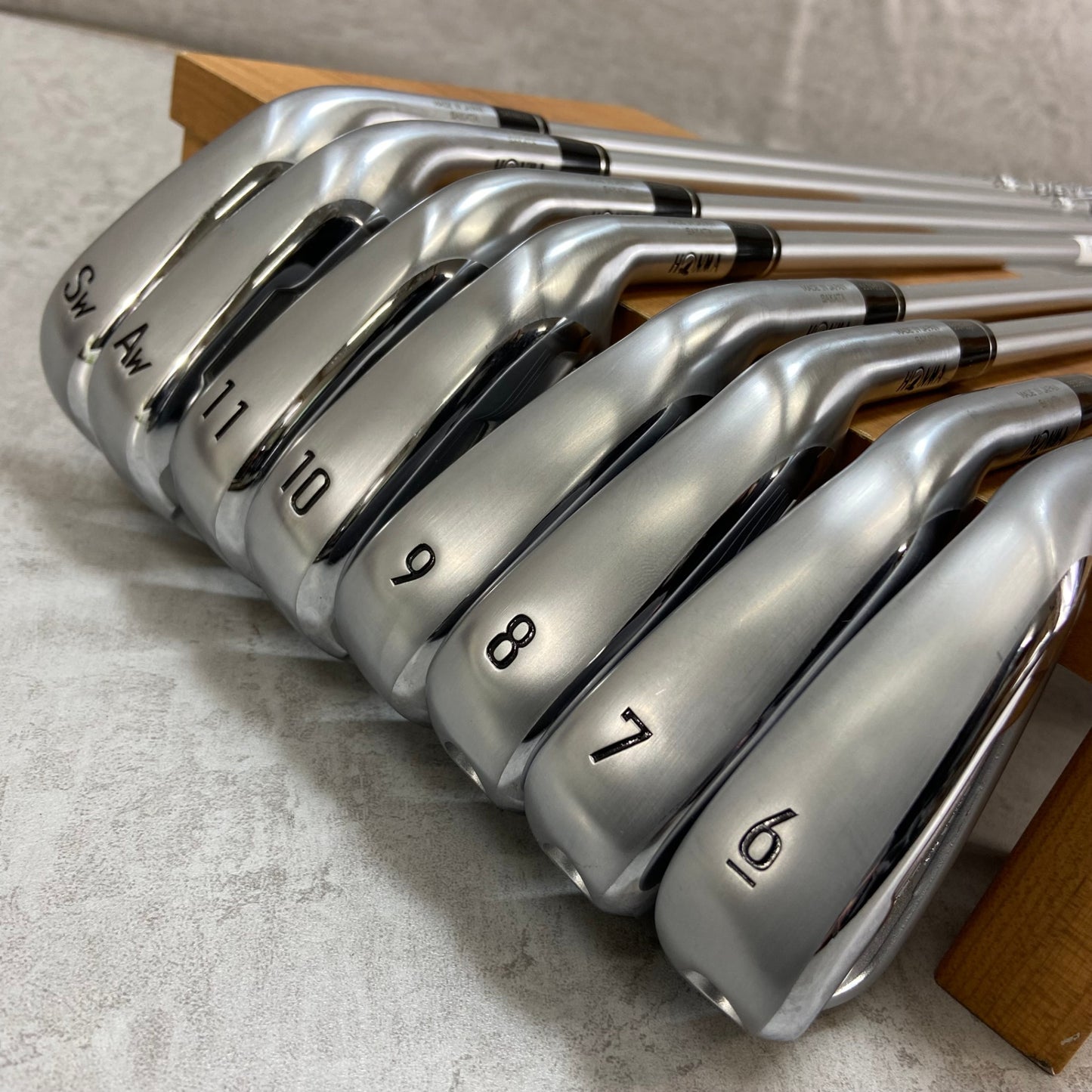 ホンマ　ベレス　NX 3スター　メンズゴルフ　アイアンセット　8本　右利き用　SR HONMA 　BERES　STAR 星