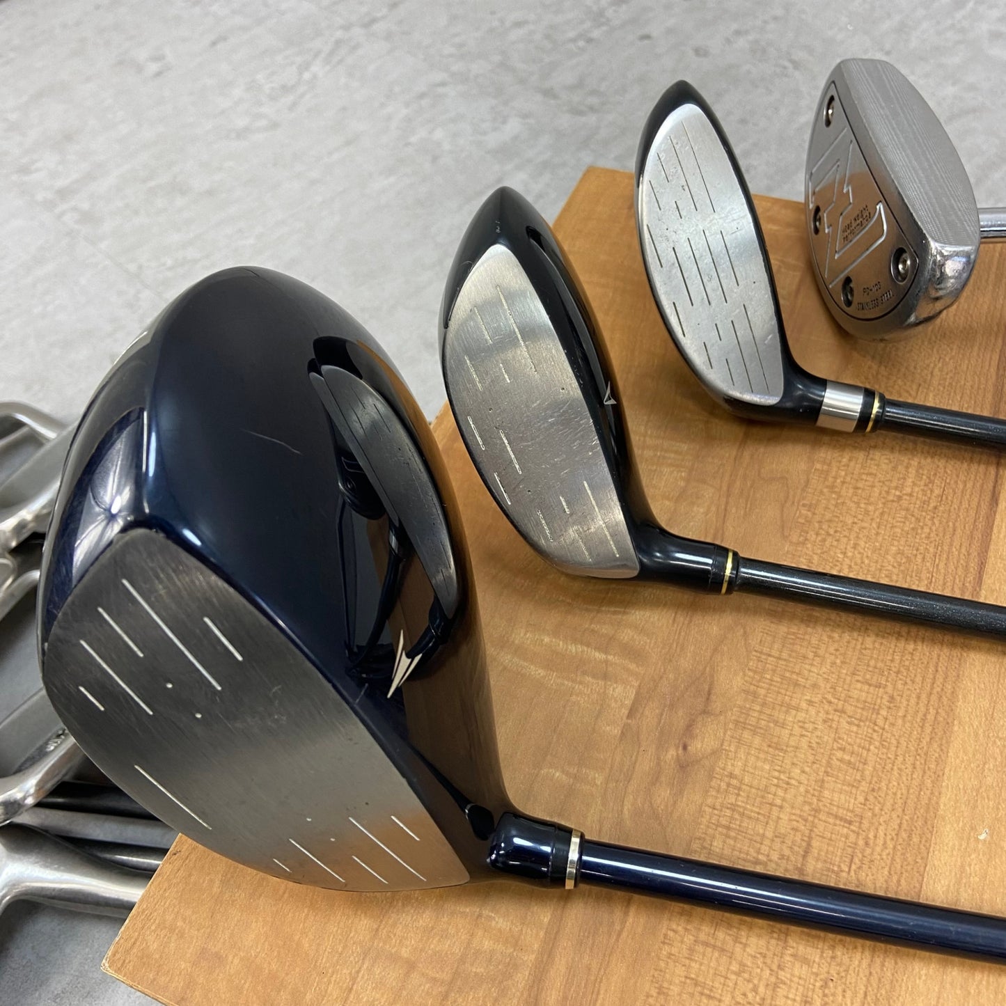 ゼクシオ　クリーブランド　メンズゴルフ　クラブセット　13本　右利き用　XXIO　Cleveland